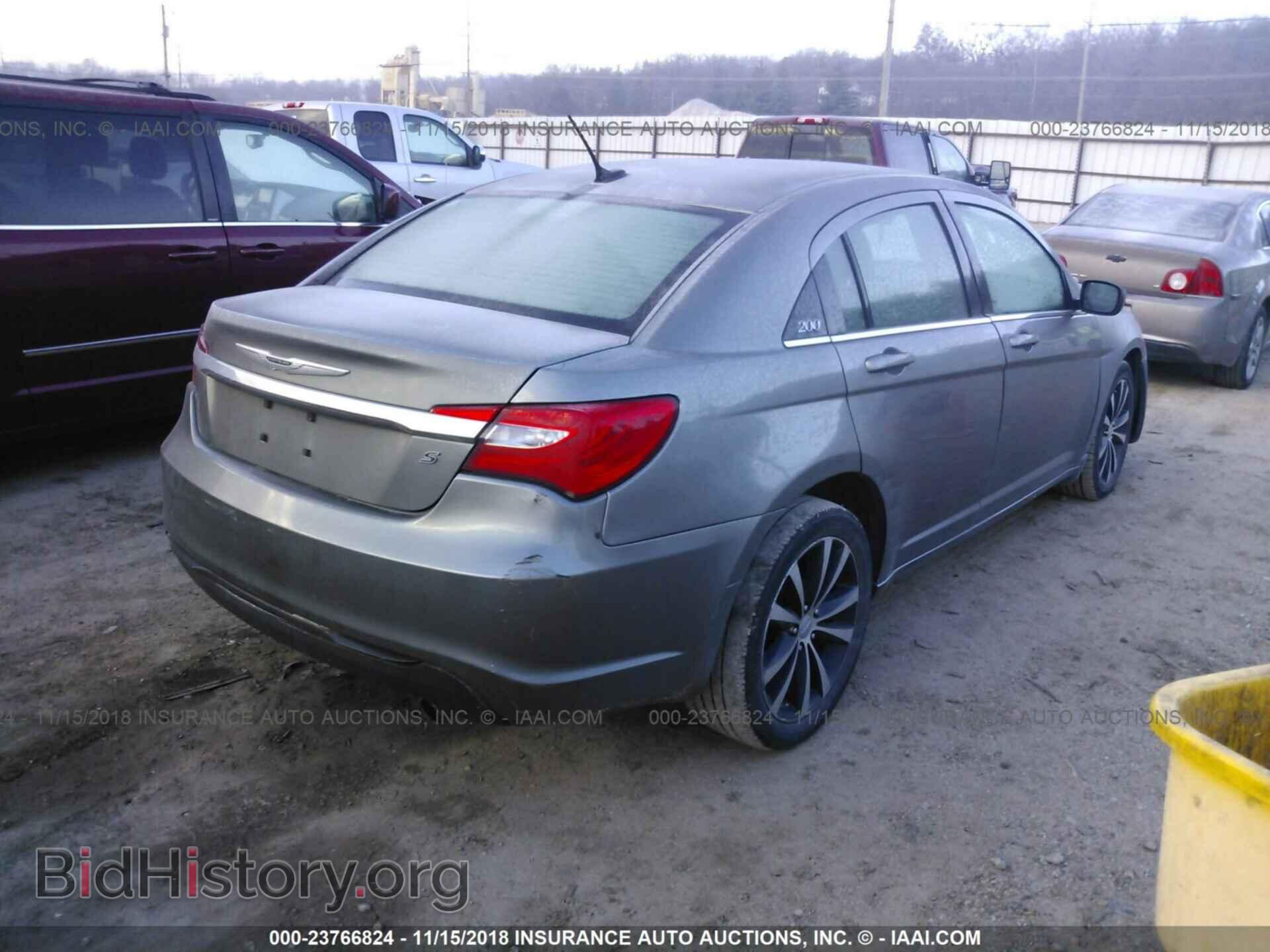 2011 CHRYSLER 200 - VIN: 1C3BC8FG5BN614734 - Фото 4
