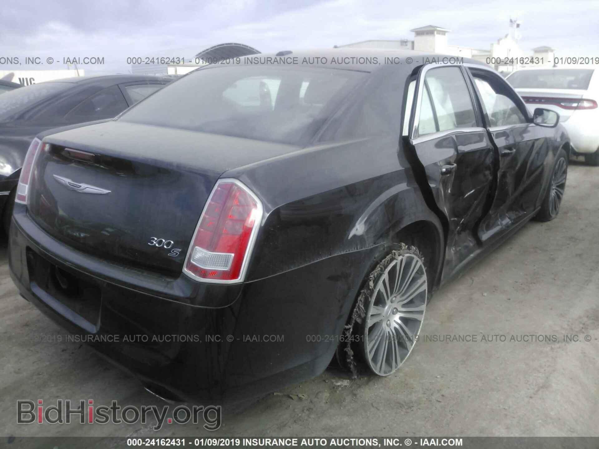 2013 CHRYSLER 300 - VIN: 2C3CCABG1DH731529 - Фото 4