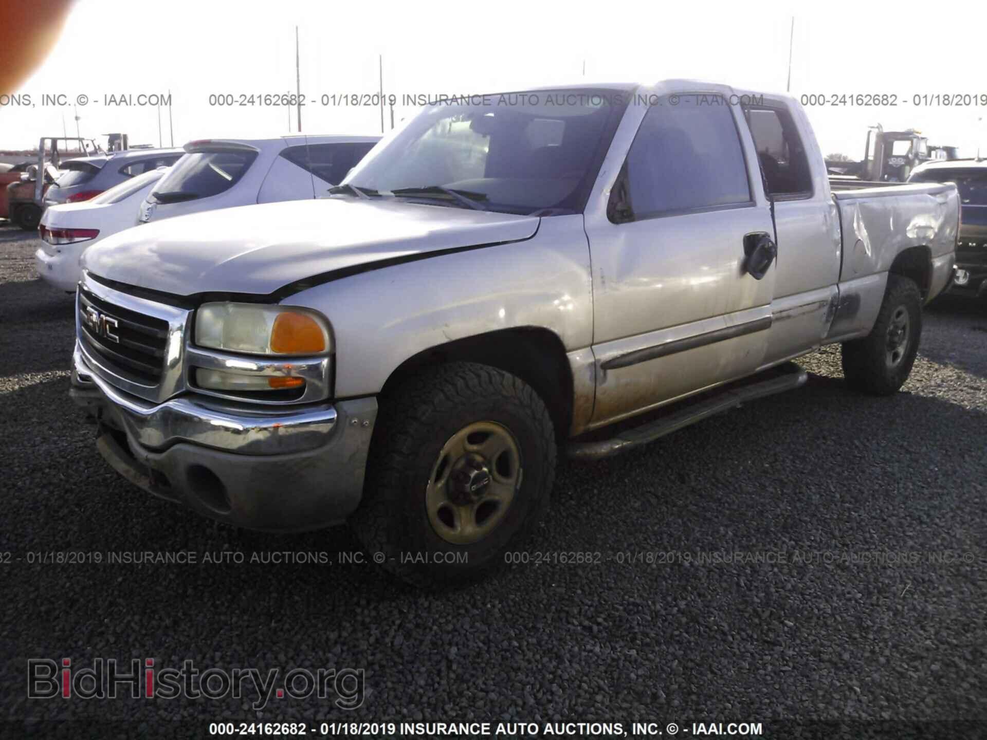 2004 GMC NEW SIERRA - VIN: 2GTEK19TX41296108 - Фото 2