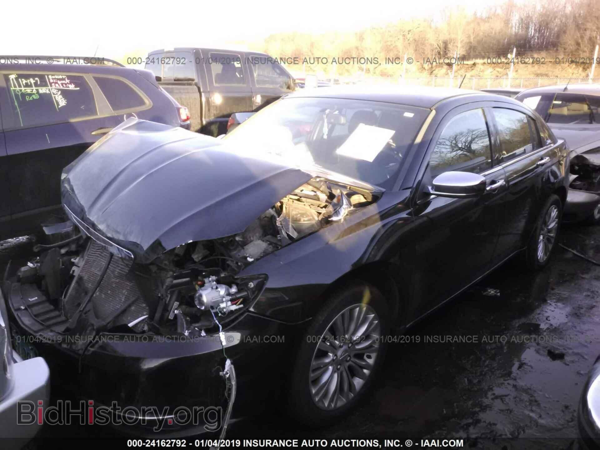 2012 CHRYSLER 200 - VIN: 1C3CCBCG1CN254143 - Фото 2