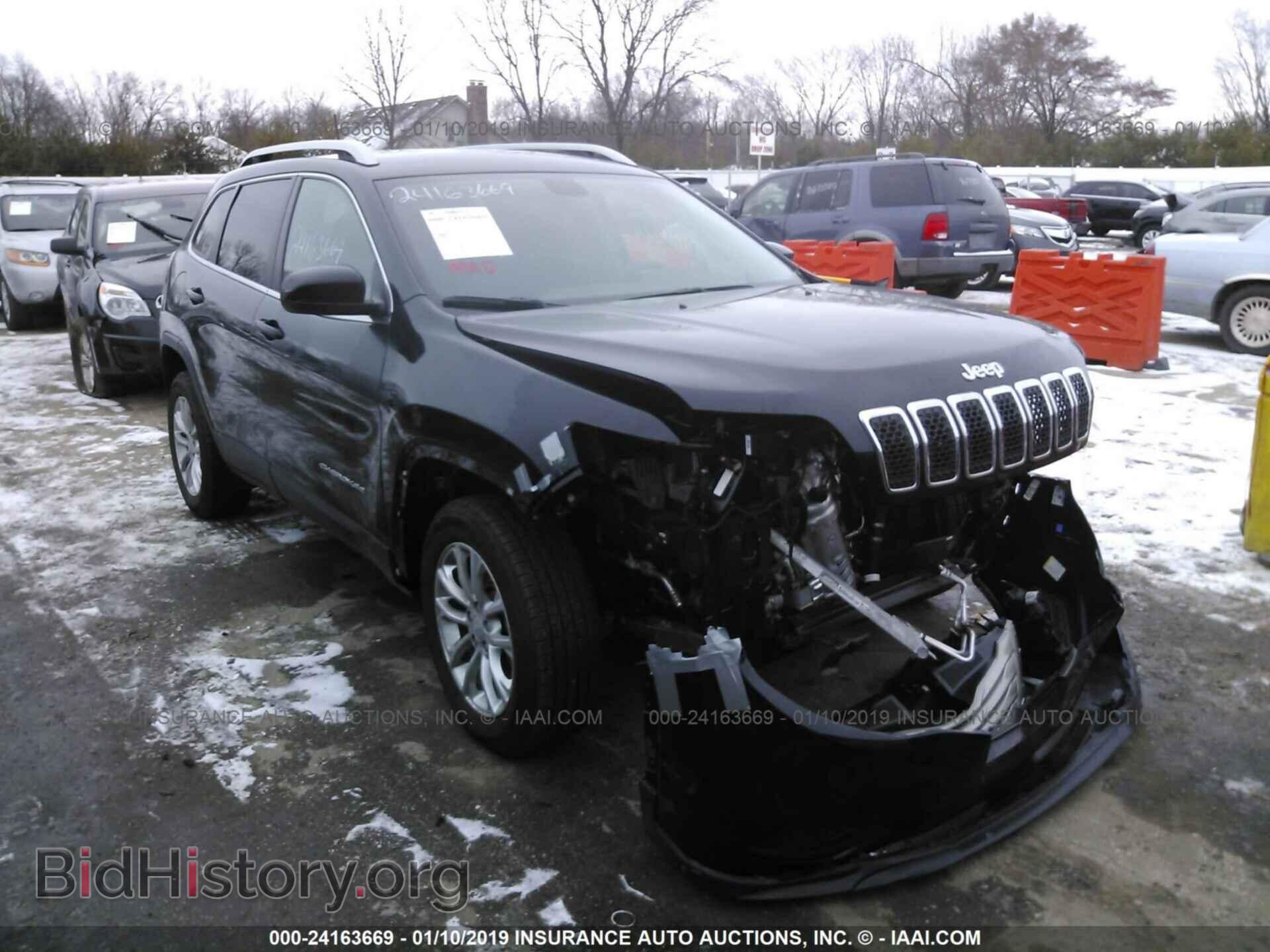 Фотография 1C4PJLCB0KD242440 - JEEP CHEROKEE 2019