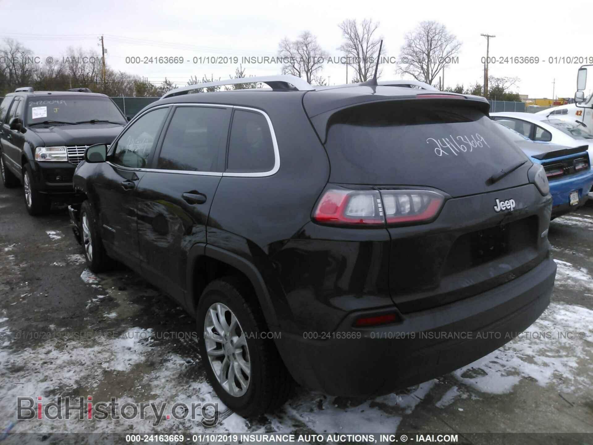 2019 JEEP CHEROKEE - VIN: 1C4PJLCB0KD242440 - Фото 3
