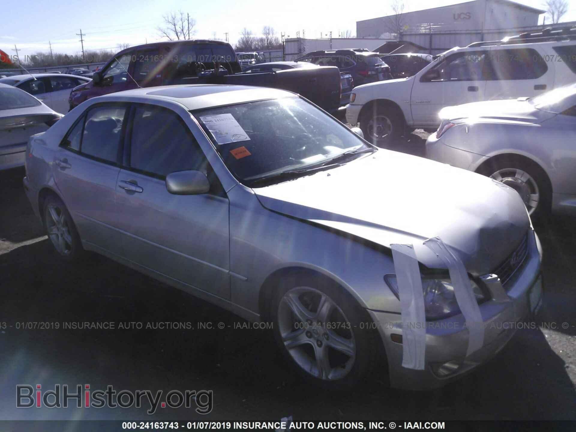 Photo JTHBD182X10013167 - LEXUS IS 2001