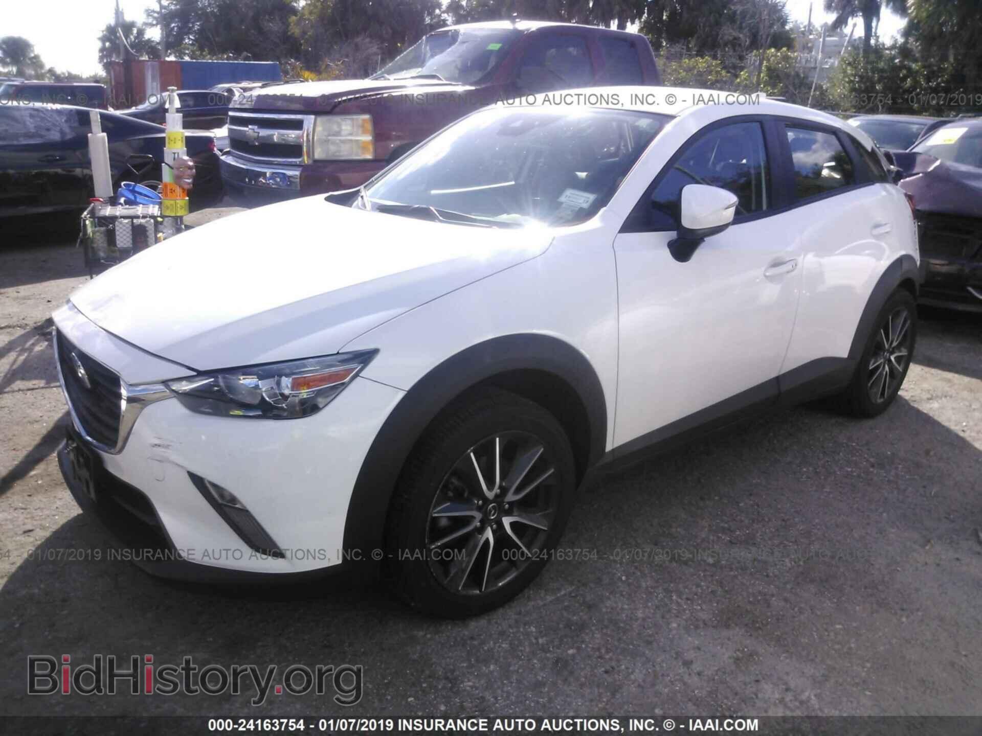 2018 MAZDA CX-3 - VIN: JM1DKFC75J0305258 - Photo 2