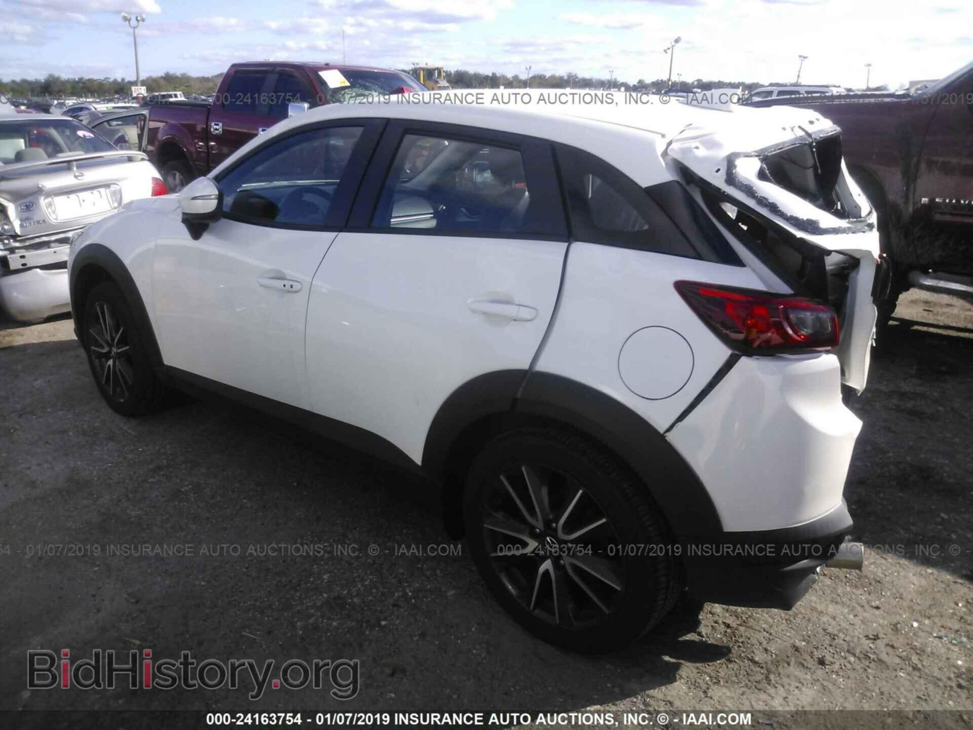 2018 MAZDA CX-3 - VIN: JM1DKFC75J0305258 - Photo 3