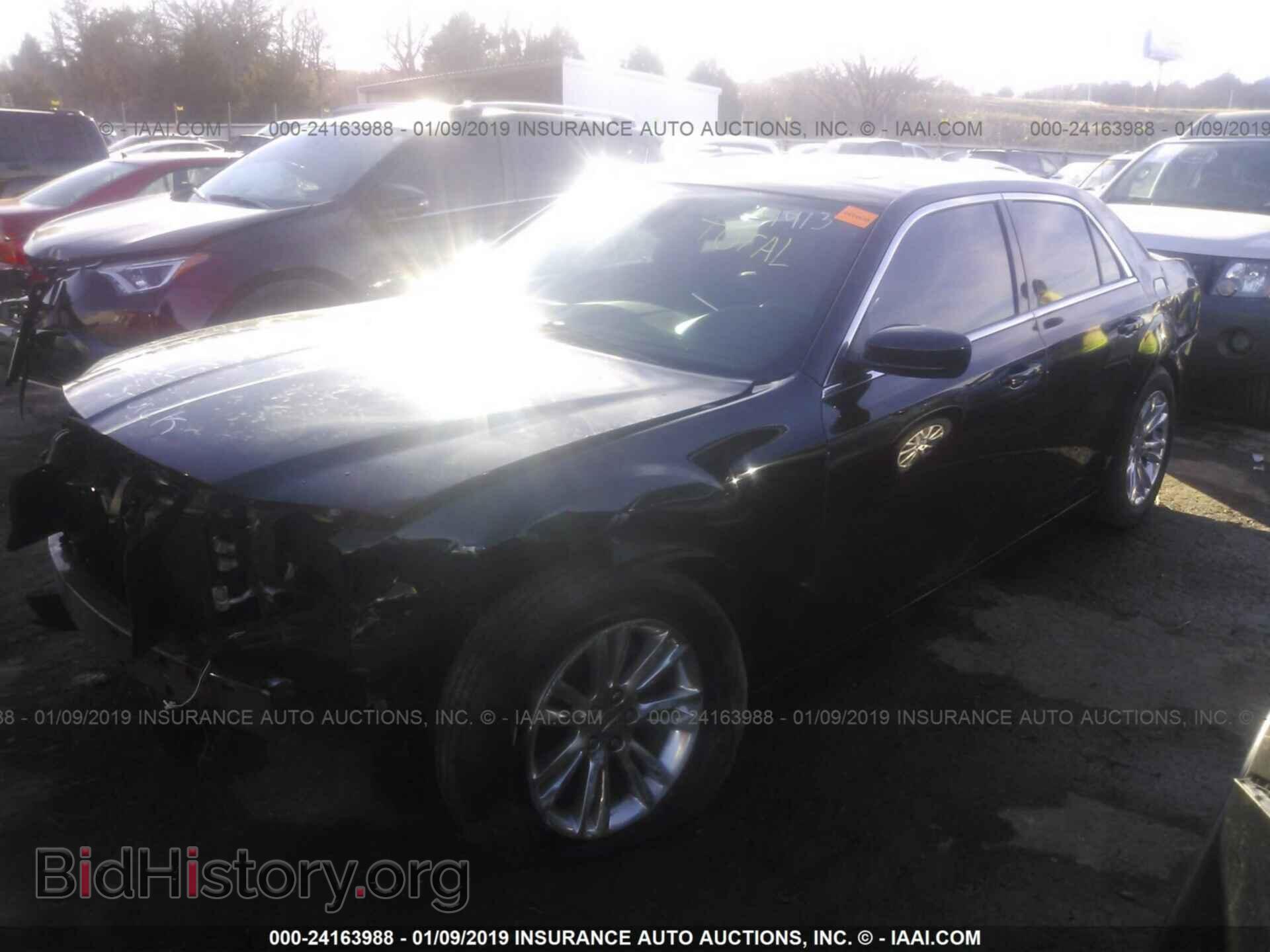 2017 CHRYSLER 300 - VIN: 2C3CCAAG3HH661913 - Фото 2