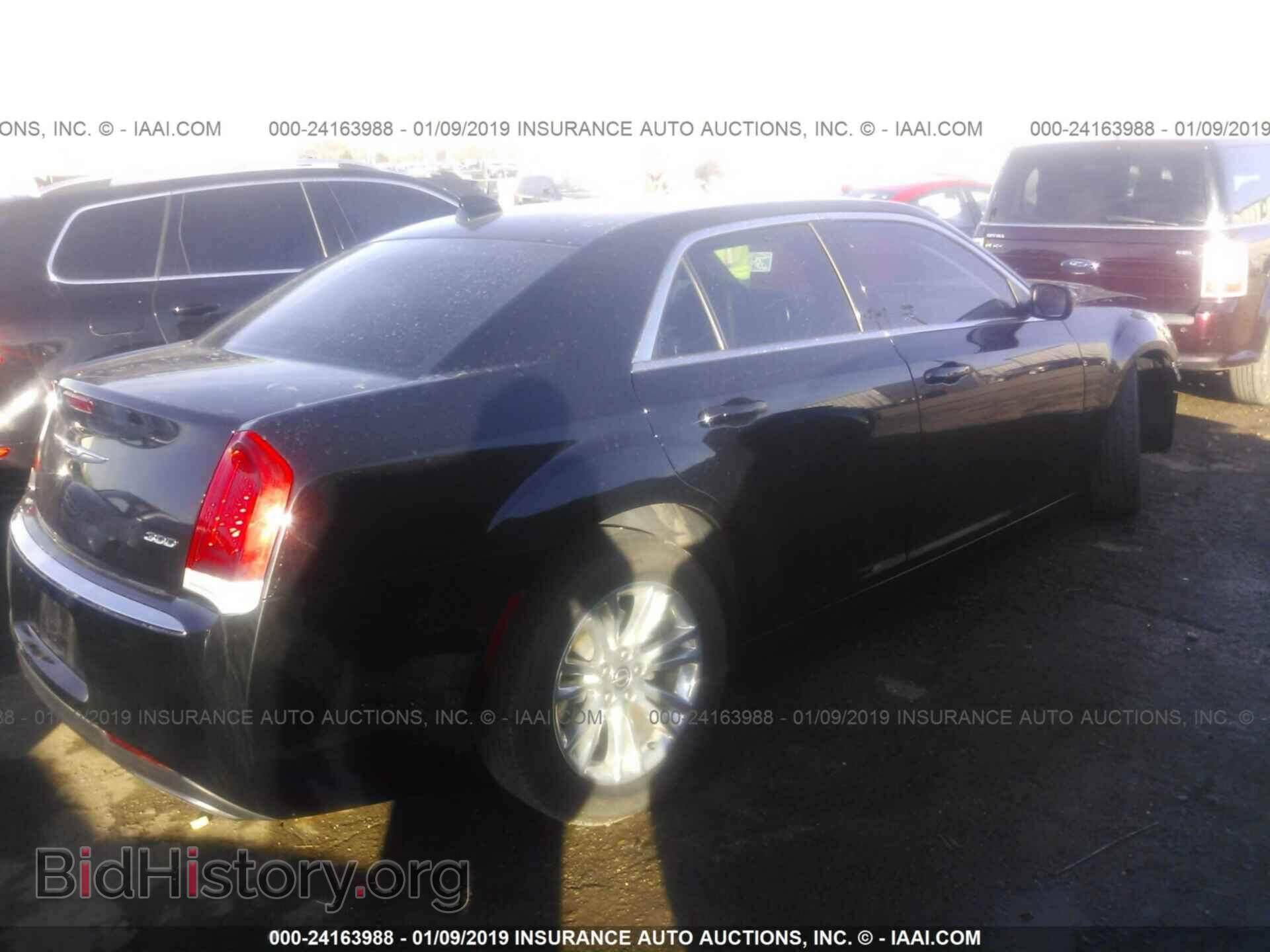 2017 CHRYSLER 300 - VIN: 2C3CCAAG3HH661913 - Фото 4