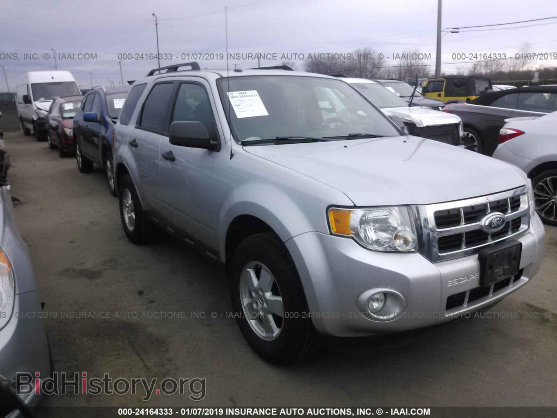 Photo 1FMCU0D77BKB71503 - FORD ESCAPE 2011