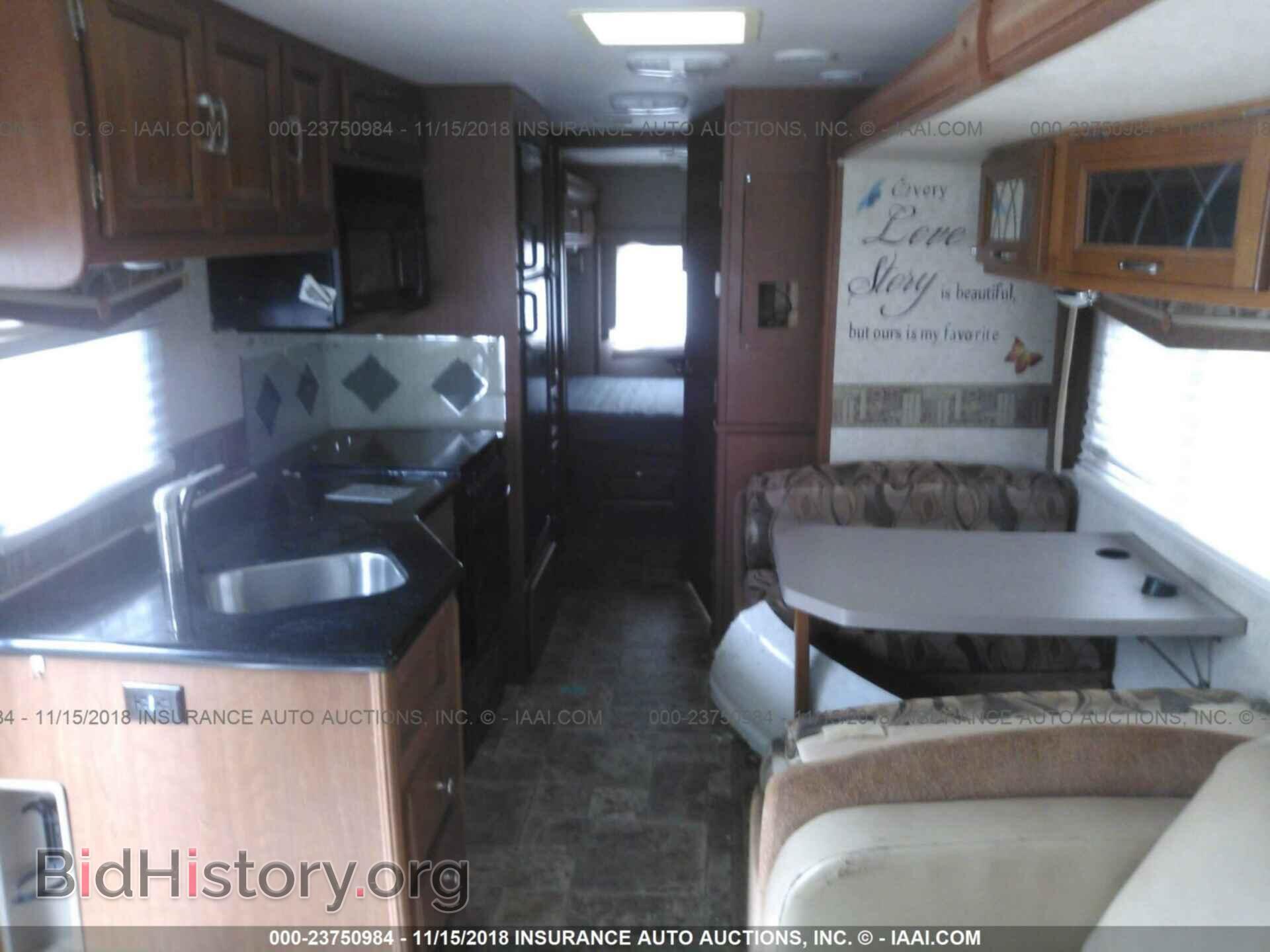 2011 FORD F53 - VIN: 1F66F5DY9B0A07539 - Photo 8