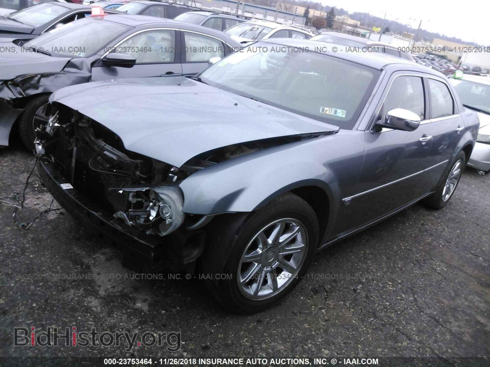 2006 CHRYSLER 300C - VIN: 2C3LA63H36H228887 - Фото 2