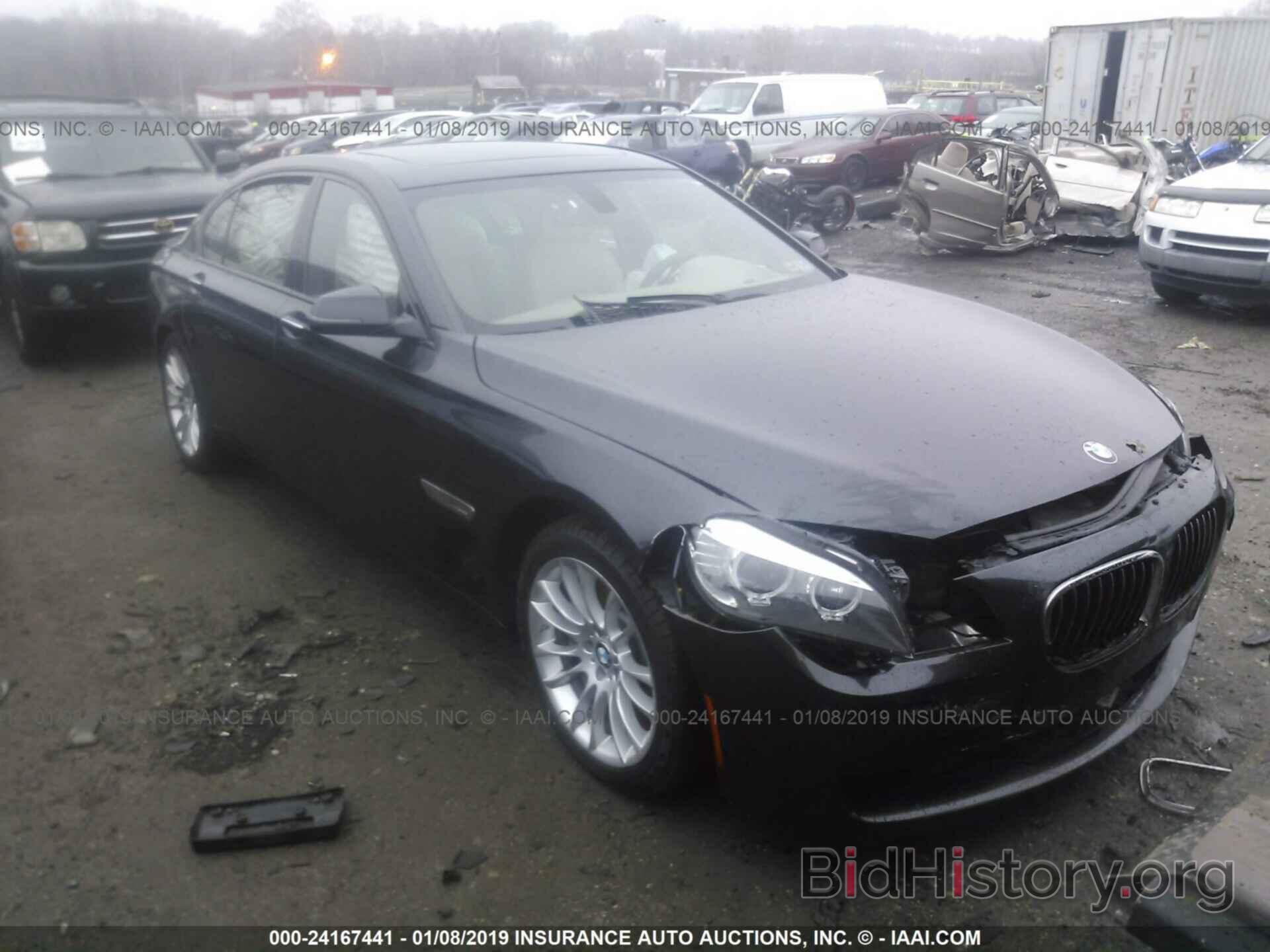 Photo WBAYF8C59DD140776 - BMW 750 2013