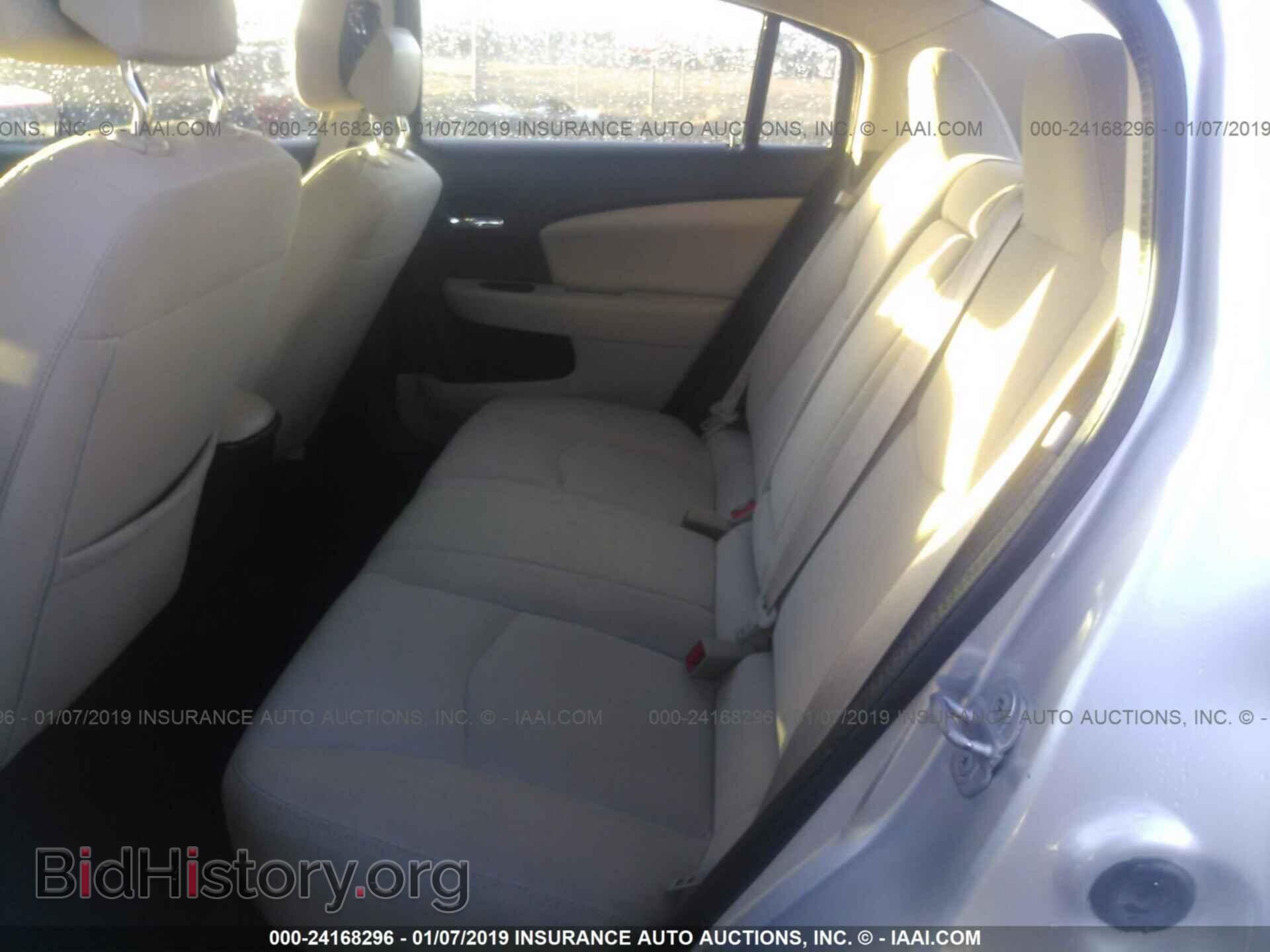2011 CHRYSLER 200 - VIN: 1C3BC2FB2BN537175 - Photo 8