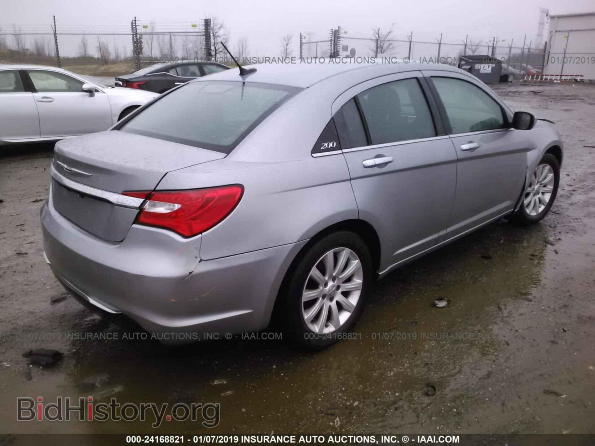 2013 CHRYSLER 200 - VIN: 1C3CCBCG8DN674810 - Фото 4