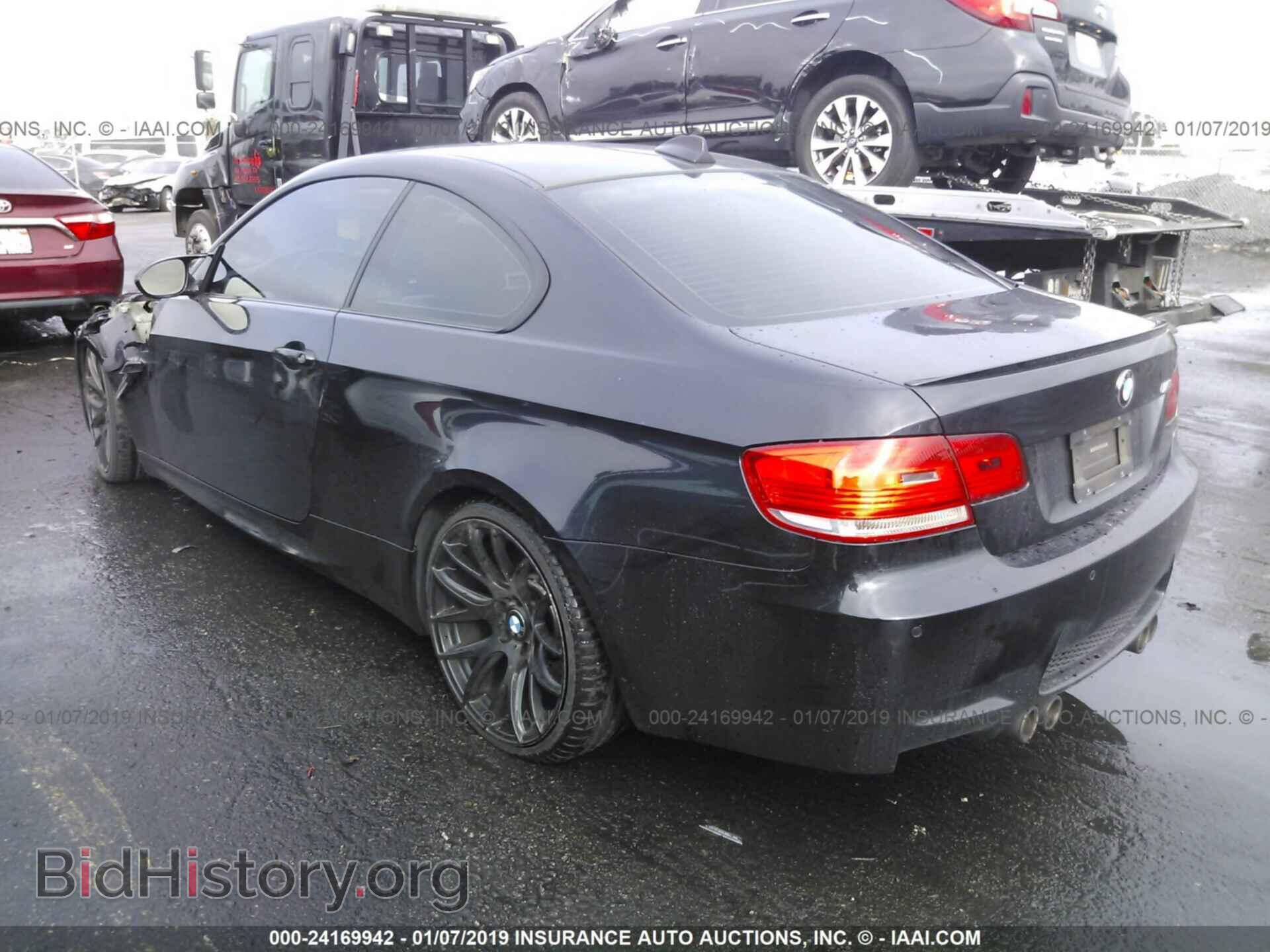 2008 BMW M3 - VIN: WBSWD93588PY41991 - Фото 3