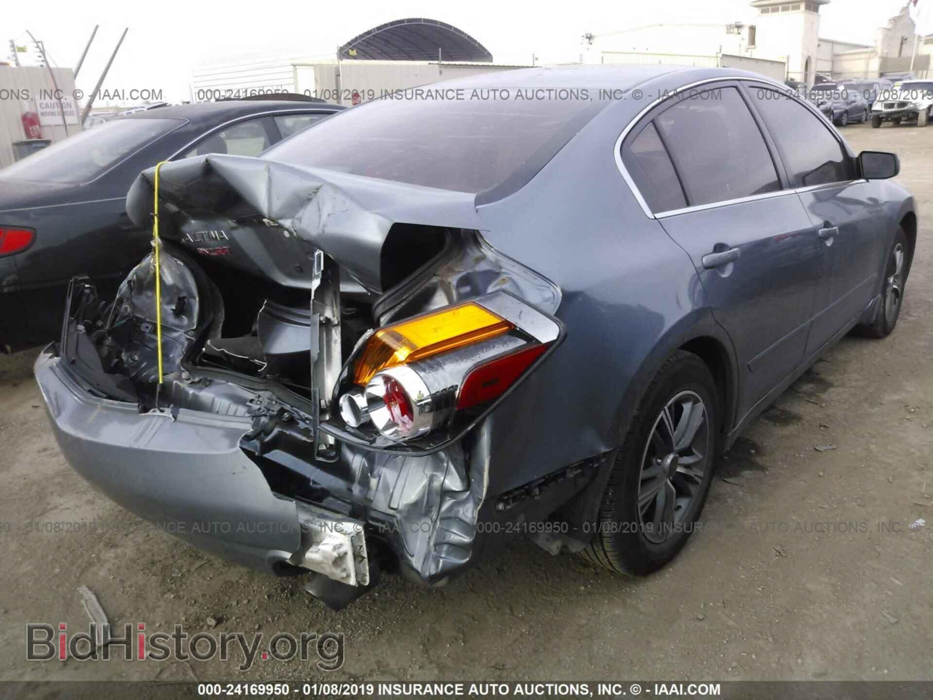 2011 MERCEDES-BENZ E - VIN: WDDHF8HB7BA436949 - Photo 4