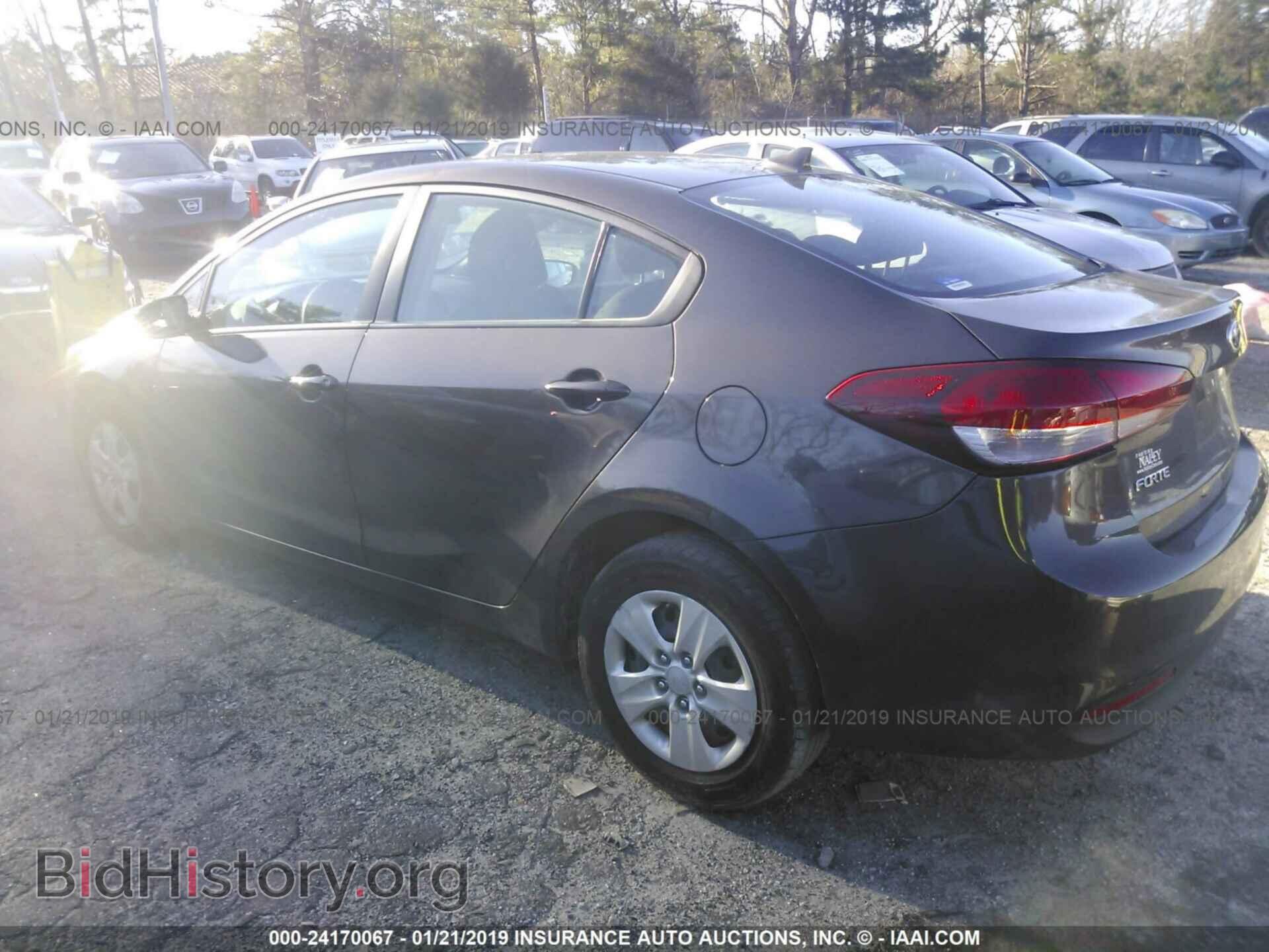 2017 KIA FORTE - VIN: 3KPFK4A78HE041809 - Фото 3