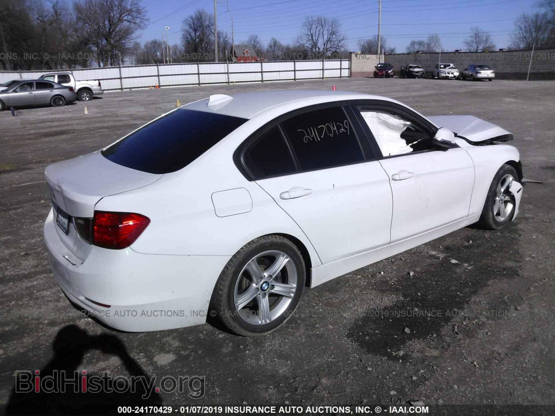 2013 BMW 328 - VIN: WBA3A5C55DF354577 - Фото 4