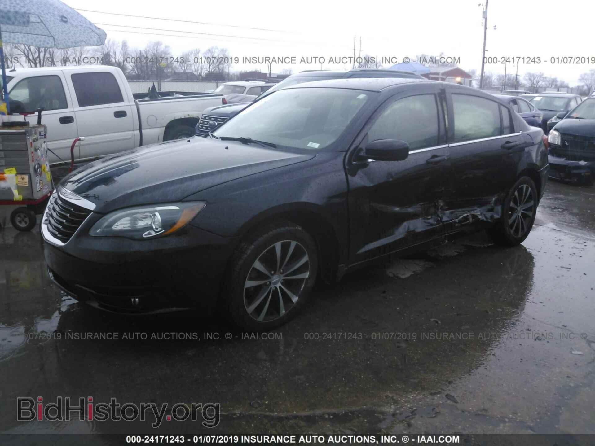 2014 CHRYSLER 200 - VIN: 1C3CCBBG1EN193199 - Photo 2