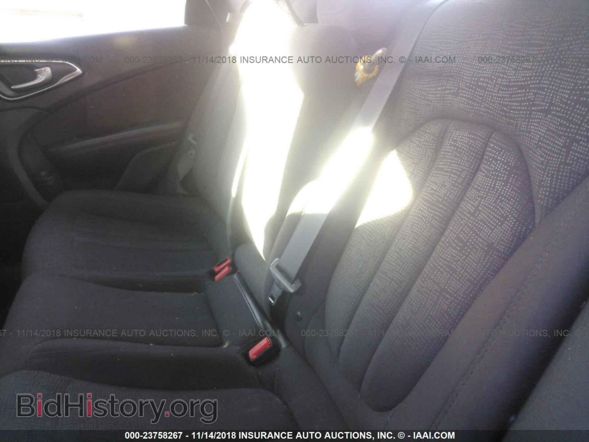 2016 CHRYSLER 200 - VIN: 1C3CCCAB9GN168565 - Фото 8
