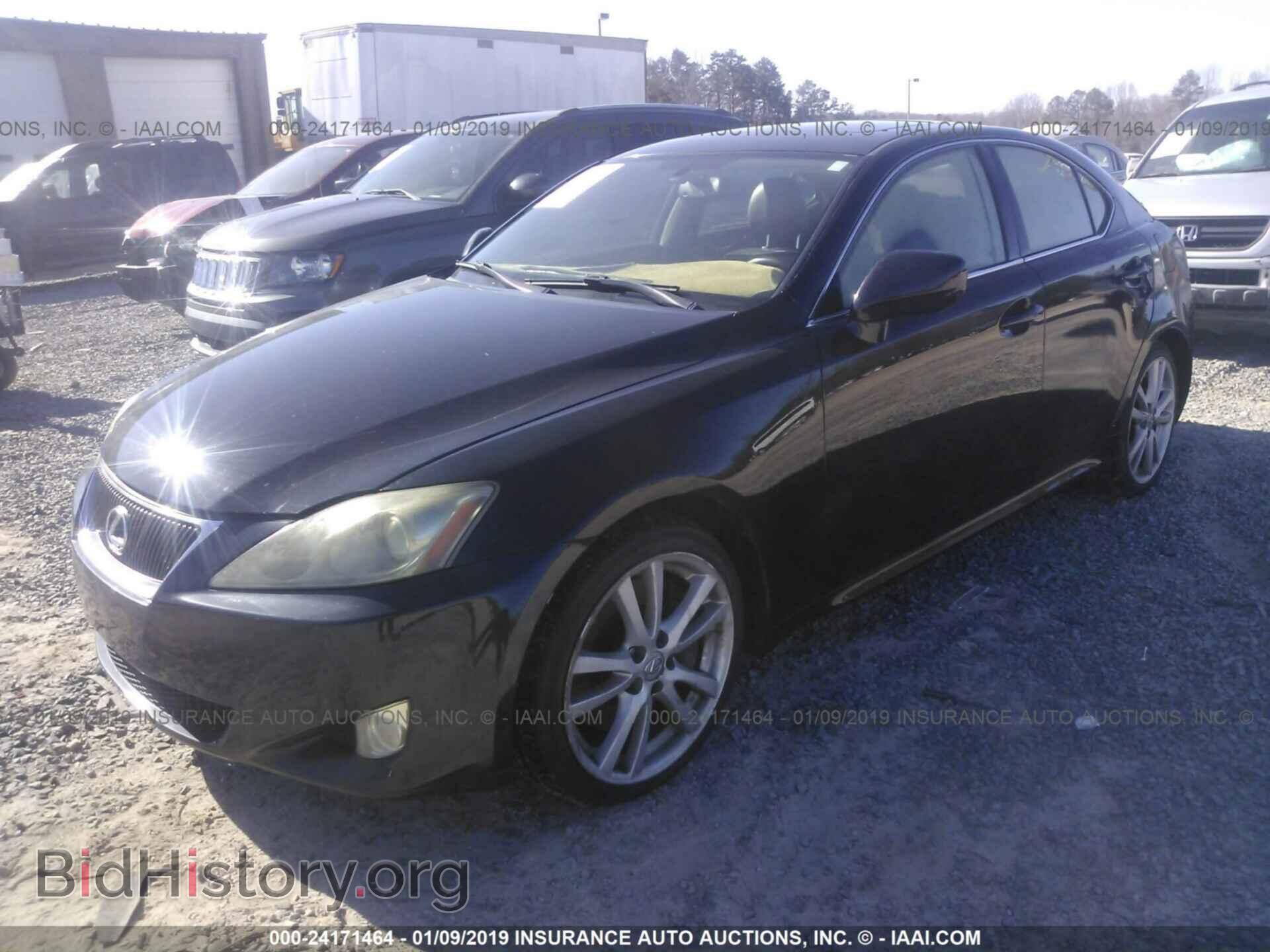 2007 LEXUS IS - VIN: JTHBE262572007909 - Photo 2