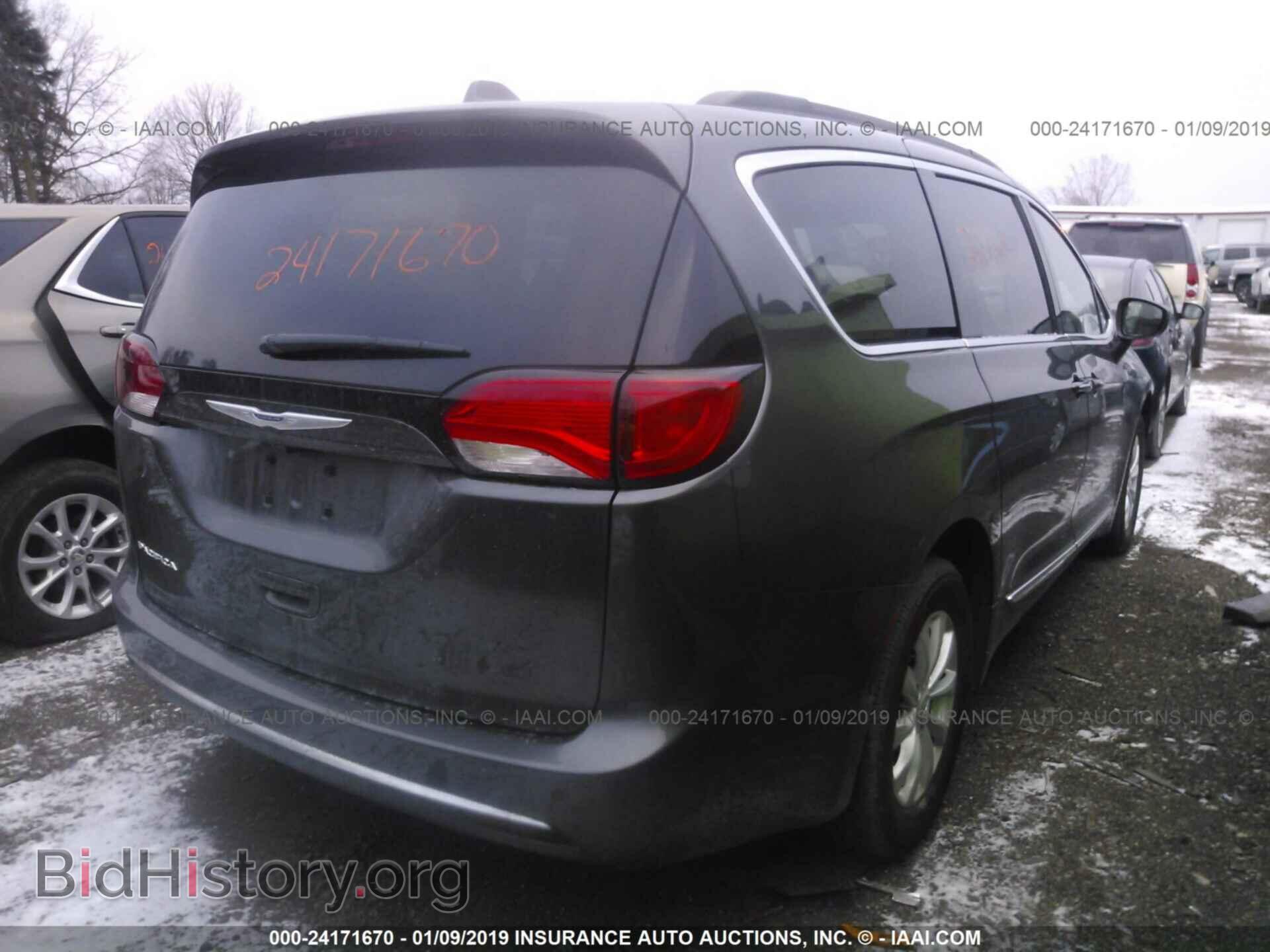 2017 CHRYSLER PACIFICA - VIN: 2C4RC1BG5HR752275 - Photo 4