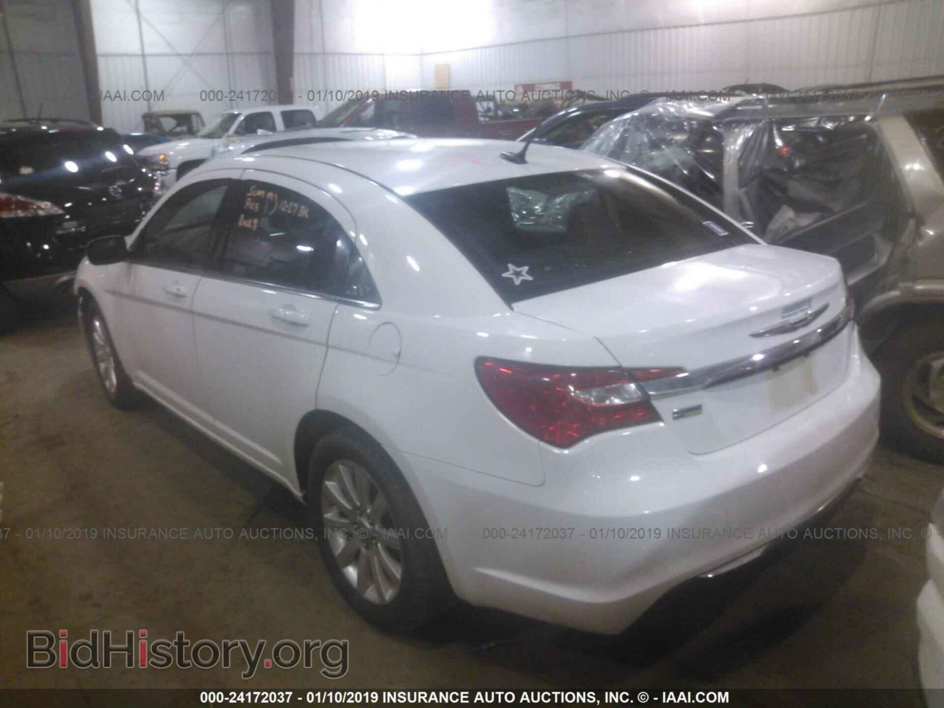 2013 CHRYSLER 200 - VIN: 1C3CCBBG4DN532049 - Фото 3