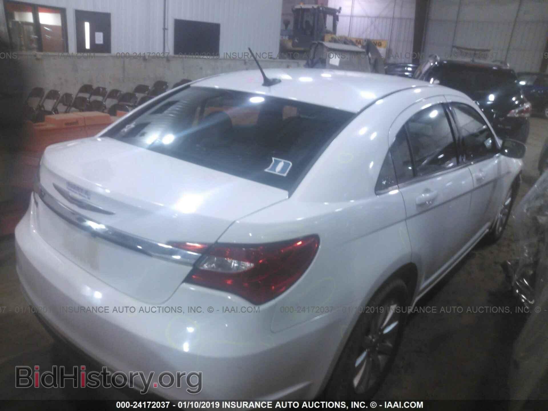 2013 CHRYSLER 200 - VIN: 1C3CCBBG4DN532049 - Фото 4