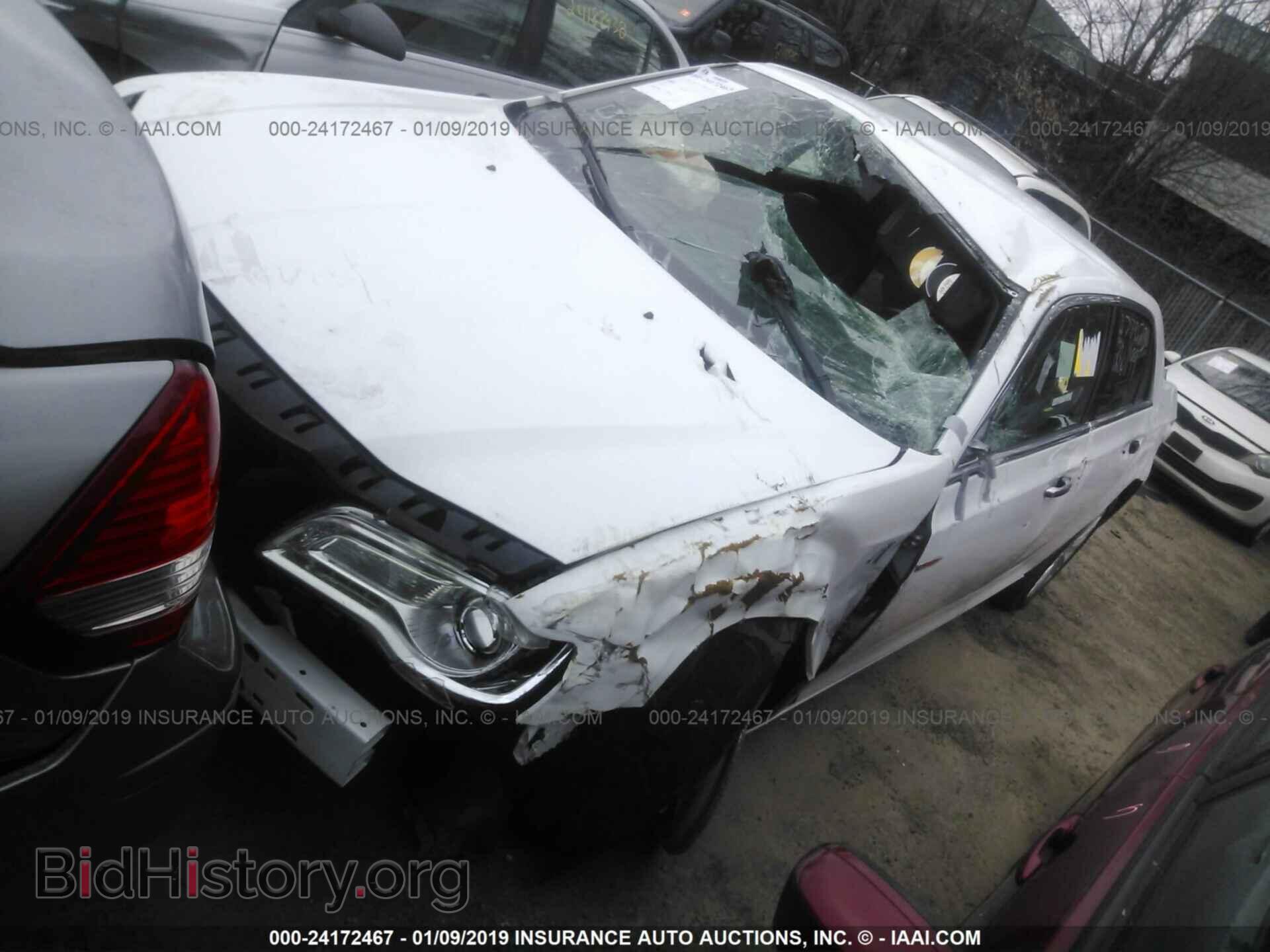 2014 CHRYSLER 300C - VIN: 2C3CCAKG8EH194398 - Фото 2