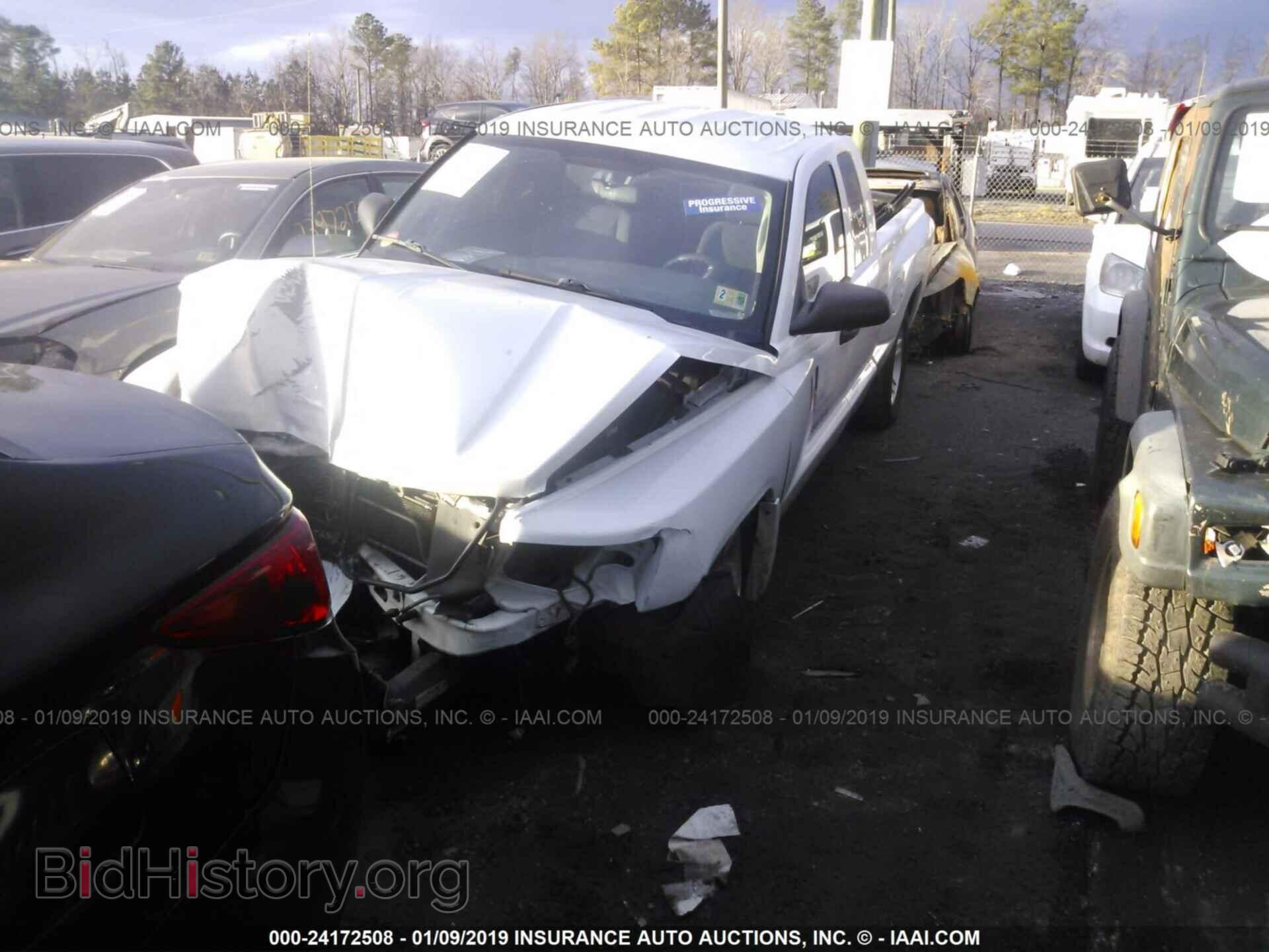 2010 DODGE DAKOTA - VIN: 1D7CE3BK3AS180584 - Фото 2
