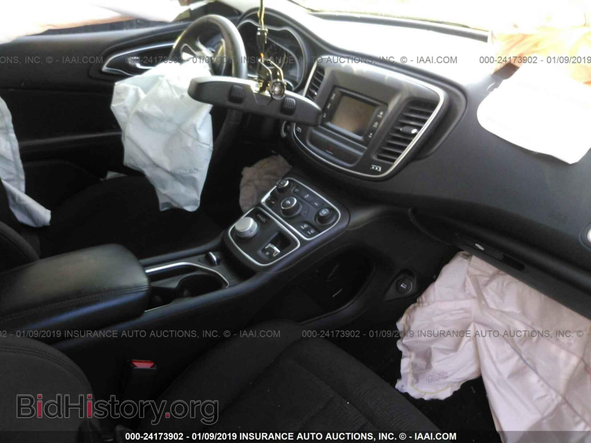 2015 CHRYSLER 200 - VIN: 1C3CCCAB9FN561271 - Фото 5
