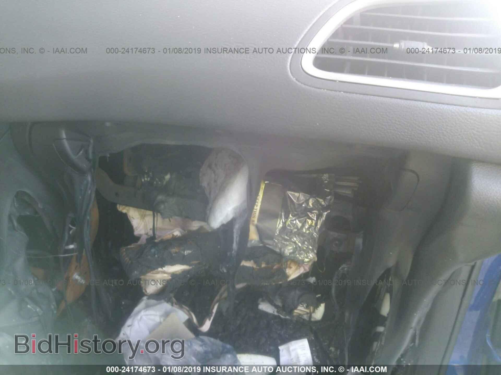 2016 CHRYSLER 200 - VIN: 1C3CCCAB3GN144200 - Фото 6