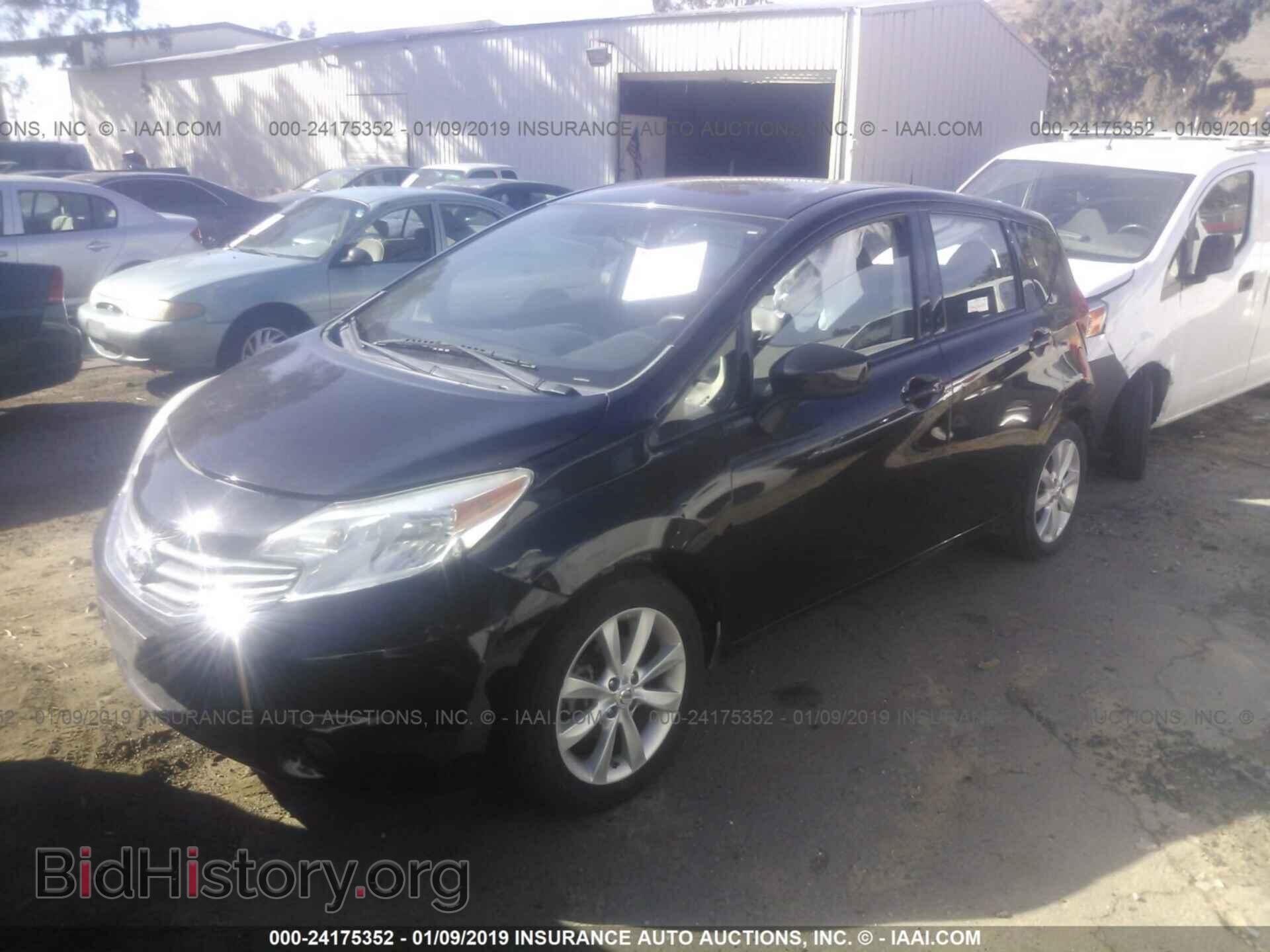 2015 Nissan Versa Note - VIN: 3N1CE2CP7FL364160 - Фото 2