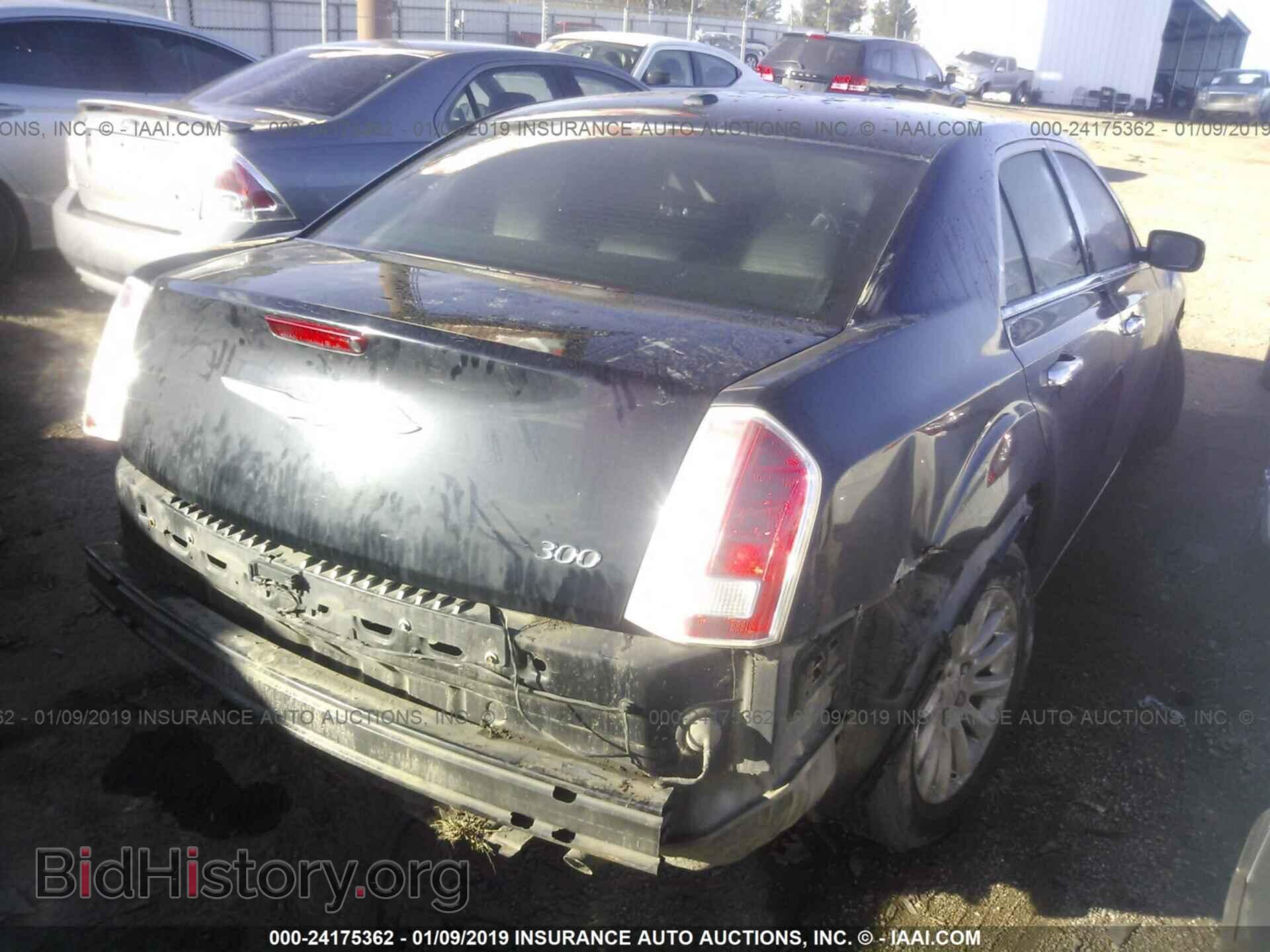 2013 CHRYSLER 300 - VIN: 2C3CCAAG4DH504529 - Фото 4