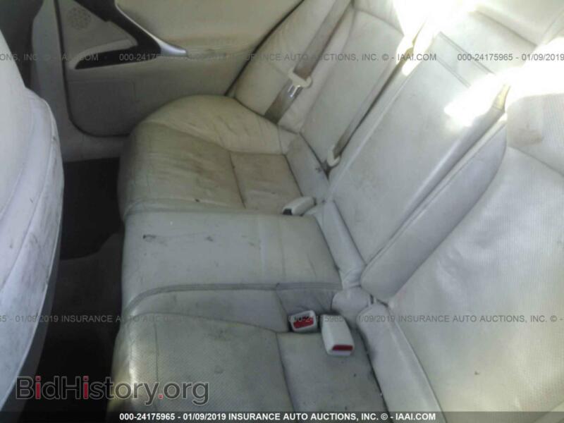 2011 Lexus IS (VIN JTHBF5C26B5141600) — photo 8 of 10