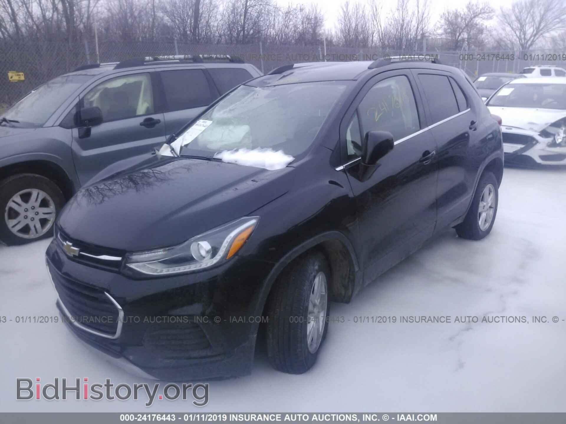2017 CHEVROLET TRAX - VIN: 3GNCJPSB9HL287586 - Фото 2