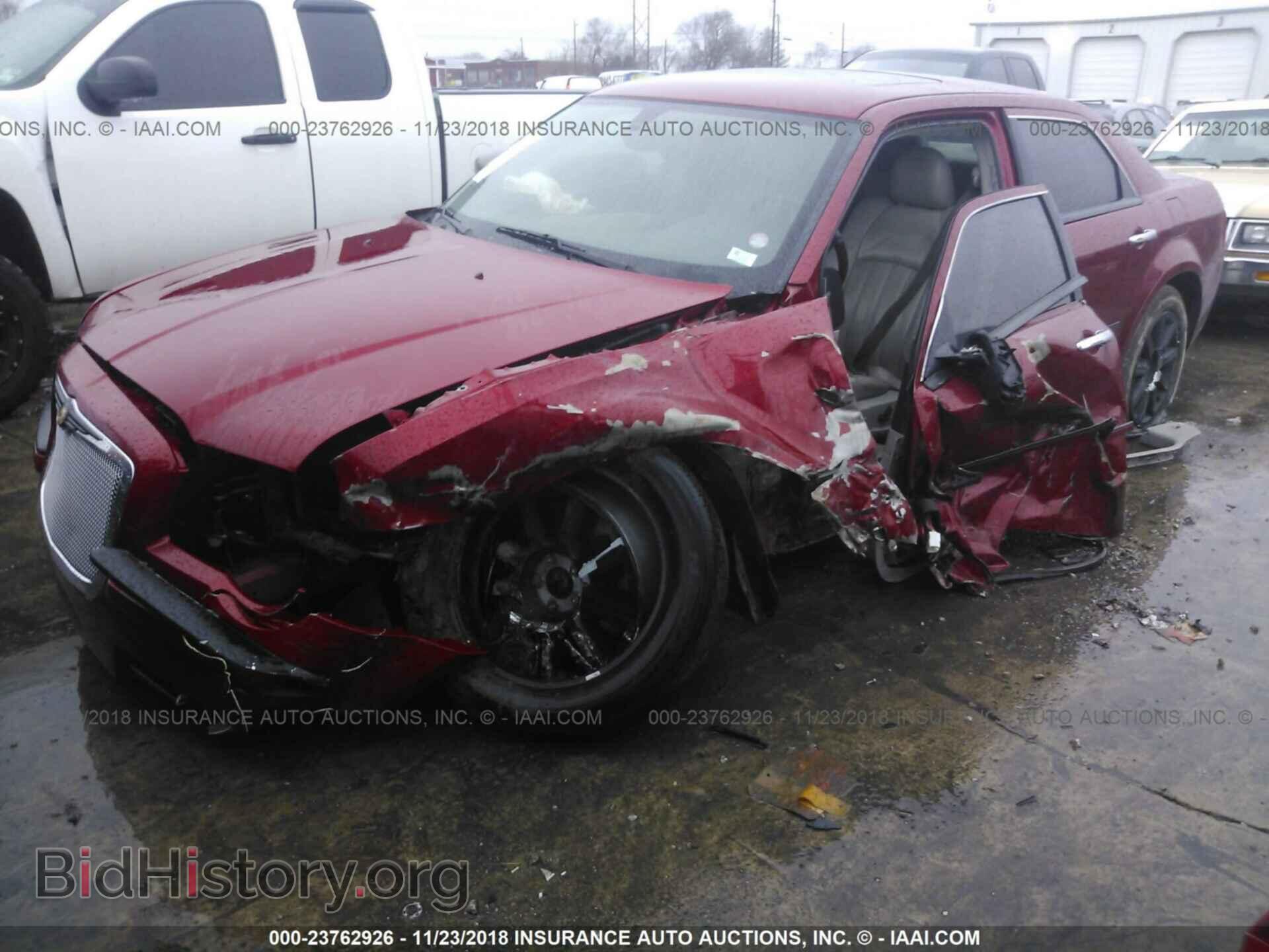 2007 CHRYSLER 300C - VIN: 2C3KA63H07H897194 - Фото 2