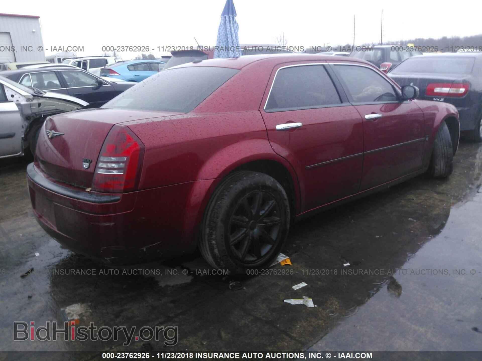 2007 CHRYSLER 300C - VIN: 2C3KA63H07H897194 - Фото 4