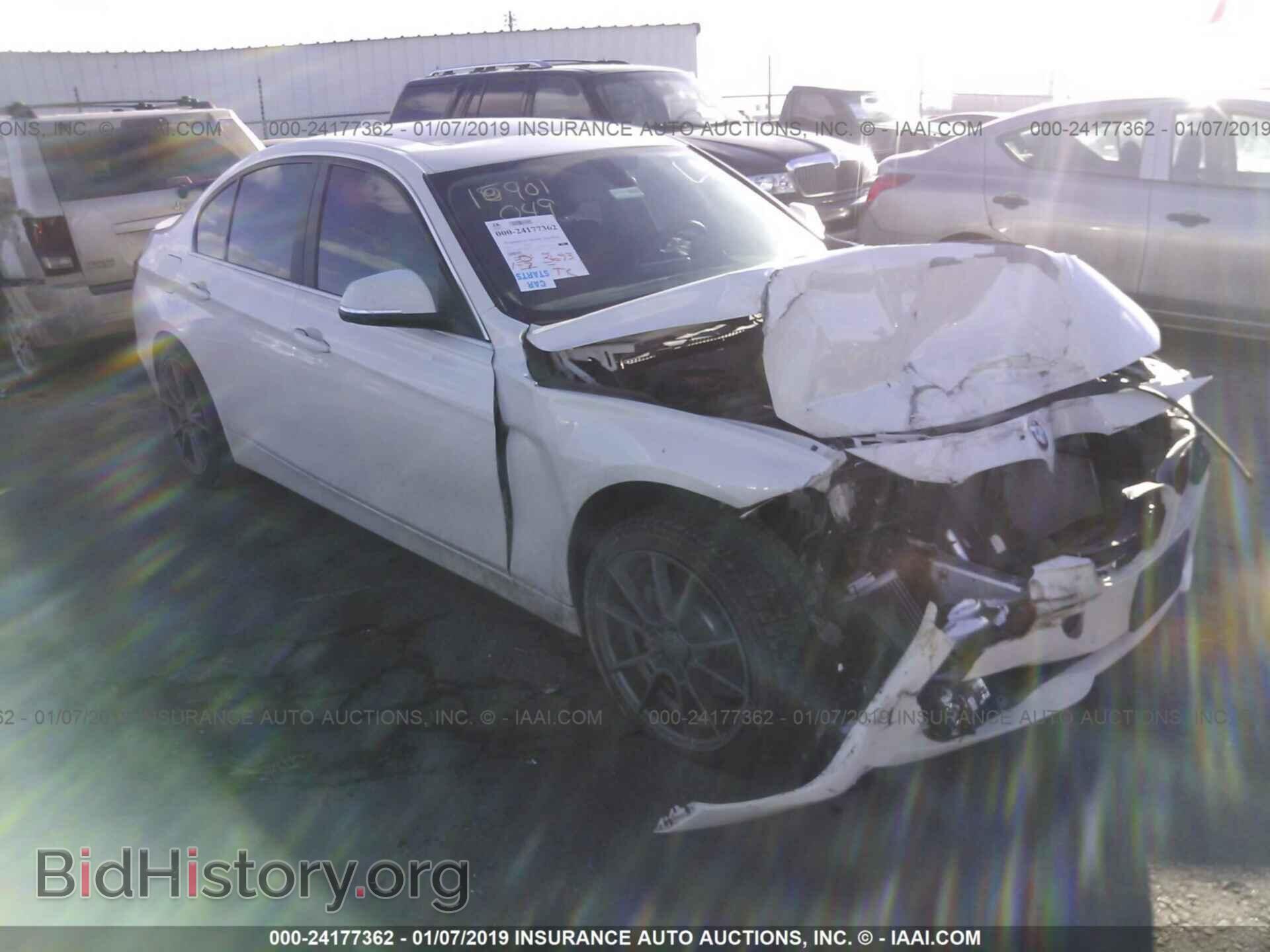 Photo WBA3B9C50FF589668 - BMW 335 2015