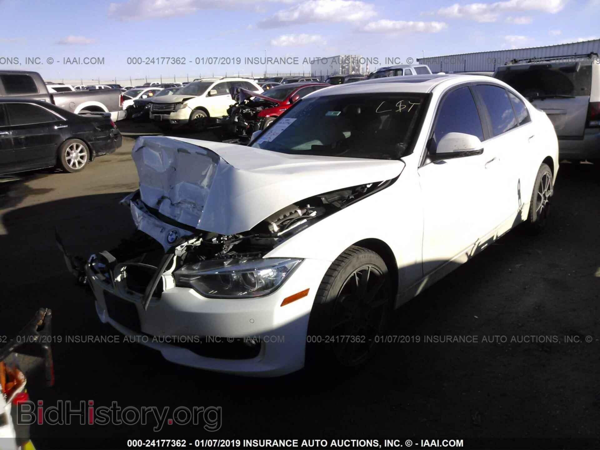 2015 BMW 335 - VIN: WBA3B9C50FF589668 - Фото 2