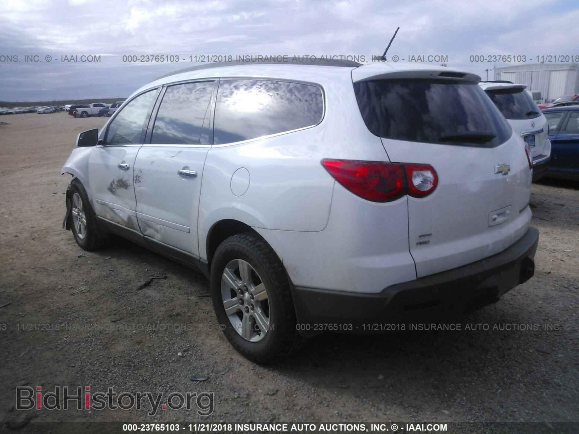 2010 CHEVROLET TRAVERSE - VIN: 1GNLVGED7AS135816 - Фото 3