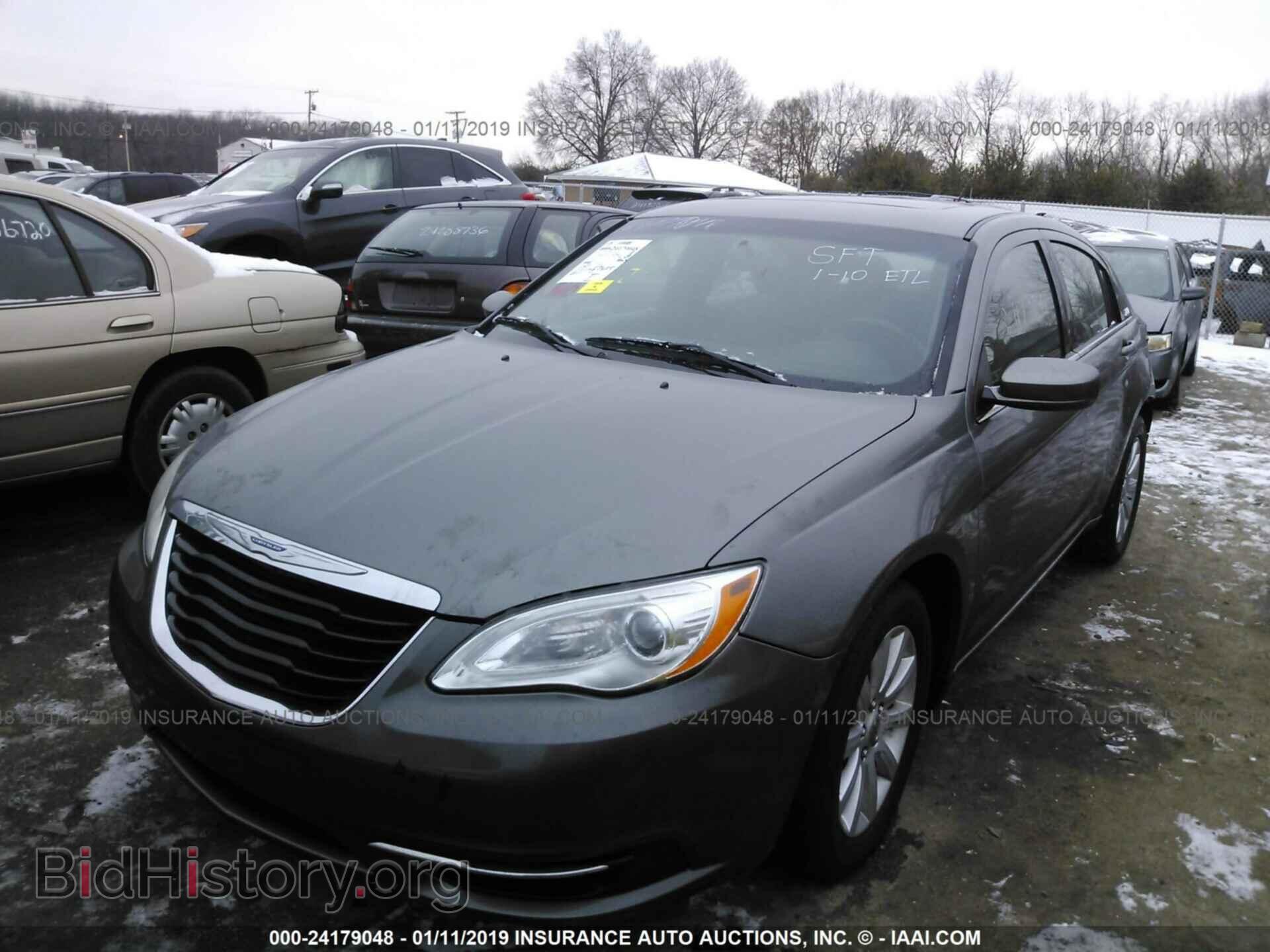 2012 CHRYSLER 200 - VIN: 1C3CCBBB0CN302284 - Фото 2