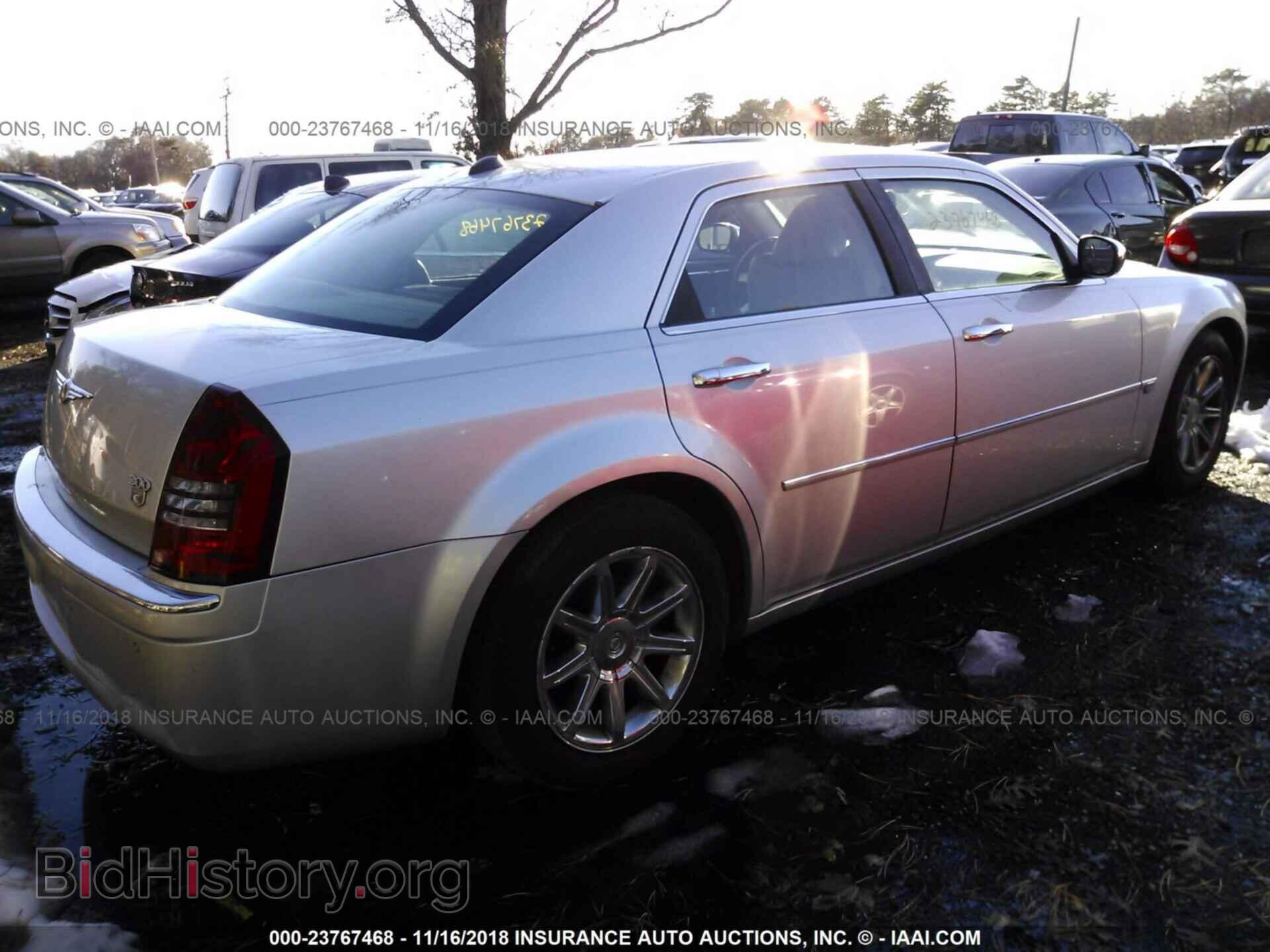 2006 CHRYSLER 300C - VIN: 2C3LA63H56H201447 - Фото 4