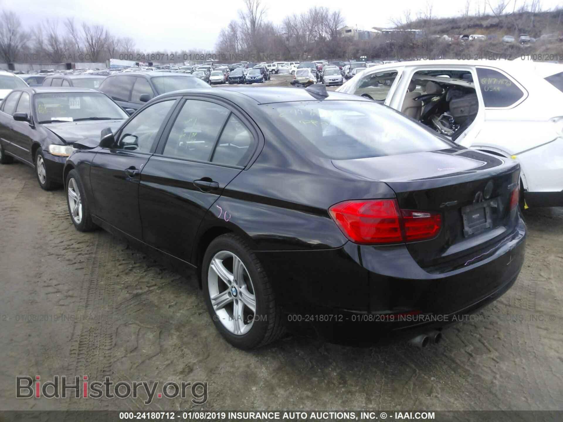 2013 BMW 328 - VIN: WBA3B5C59DF590212 - Фото 3