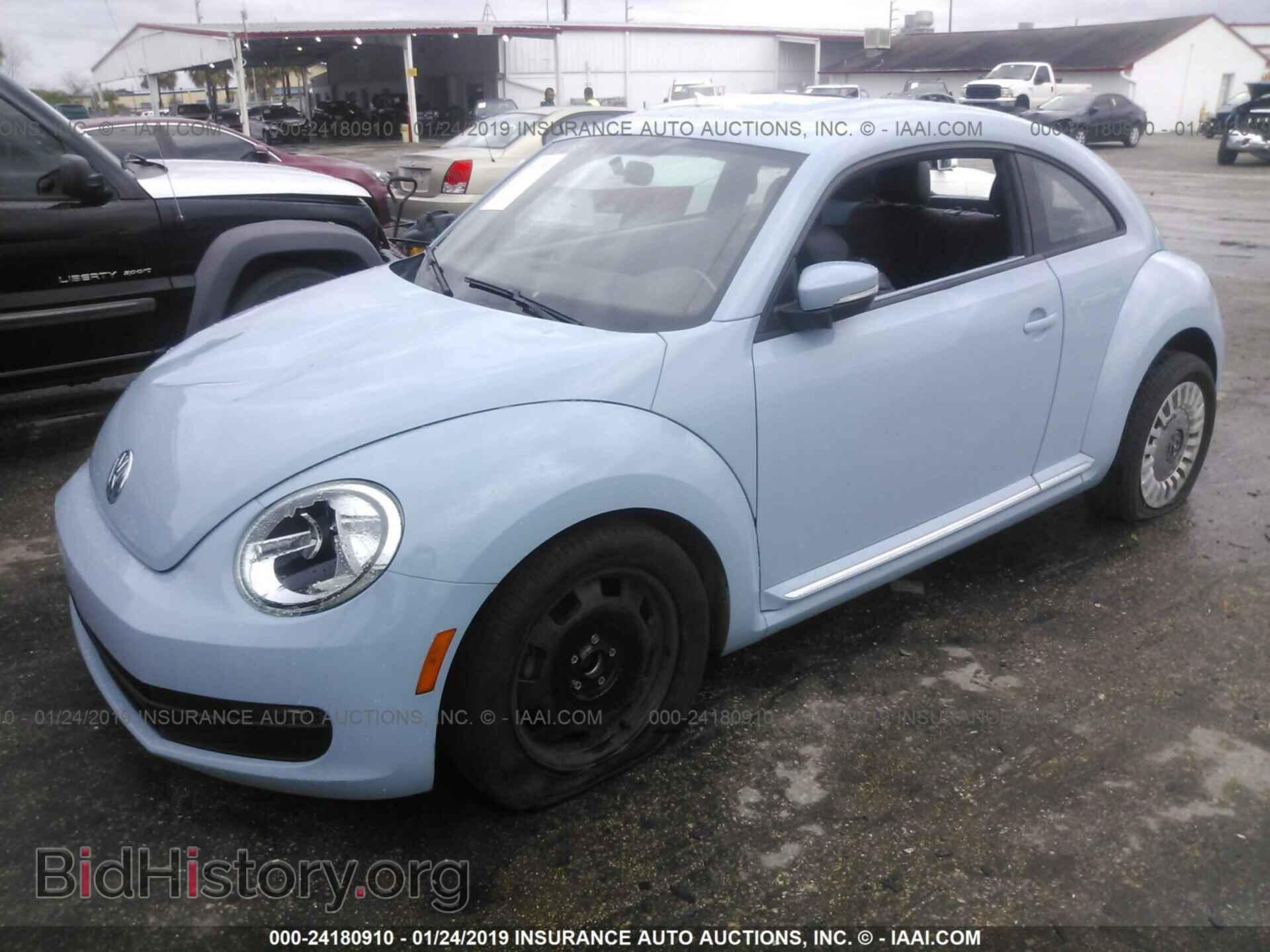 2013 VOLKSWAGEN BEETLE - VIN: 3VWJP7AT9DM694222 - Фото 2