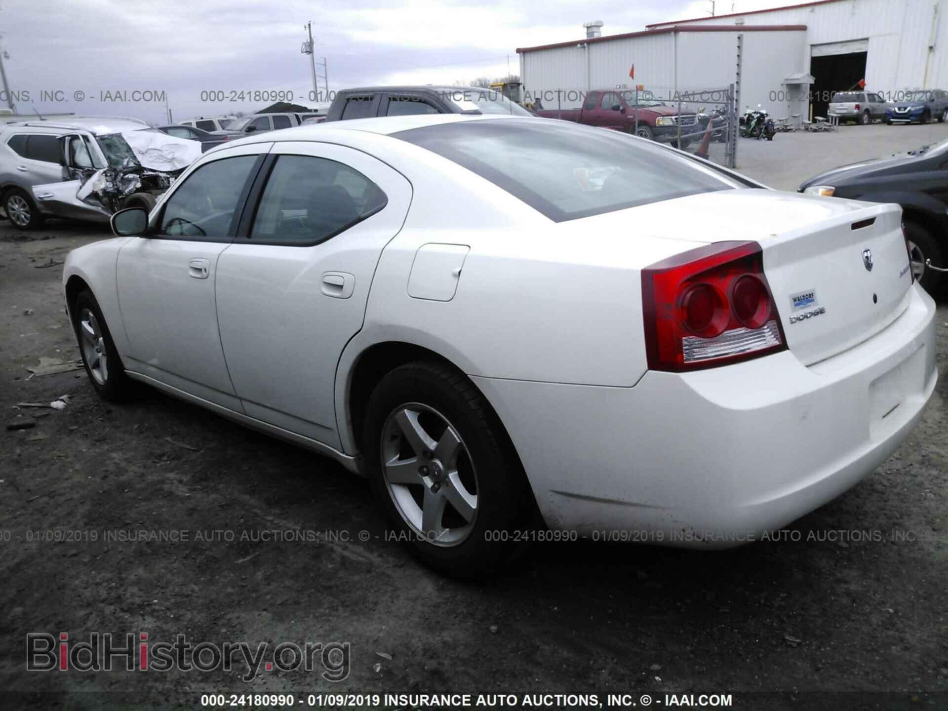 2010 DODGE CHARGER - VIN: 2B3CA4CV3AH137697 - Фото 3