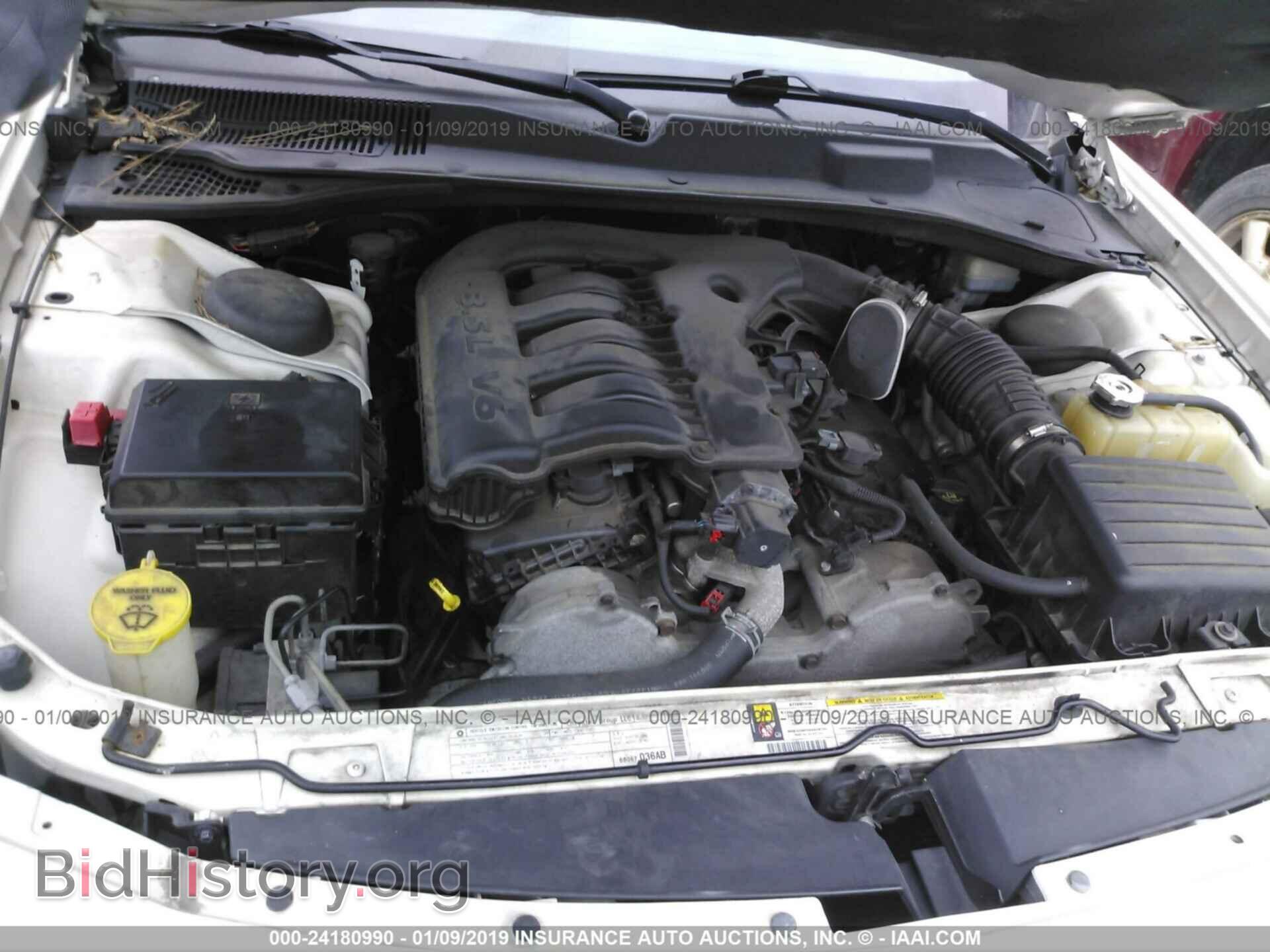 2010 DODGE CHARGER - VIN: 2B3CA4CV3AH137697 - Фото 10