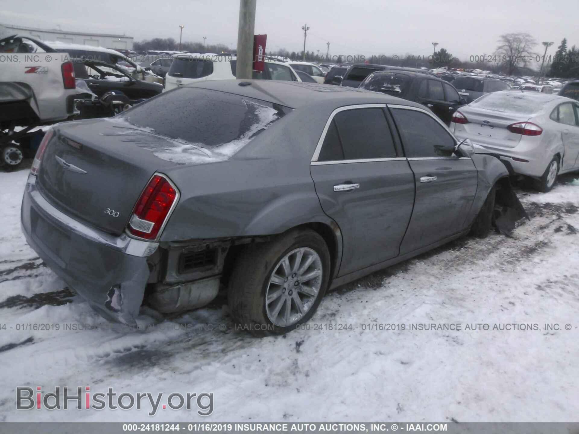 2011 CHRYSLER 300 - VIN: 2C3CA5CG3BH563630 - Фото 4