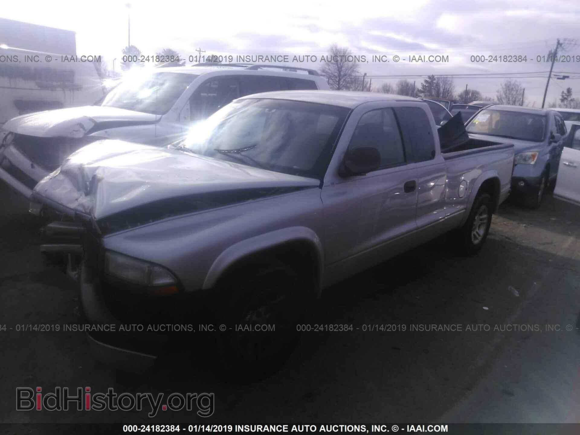2002 DODGE DAKOTA - VIN: 1B7GL32X32S584788 - Фото 2