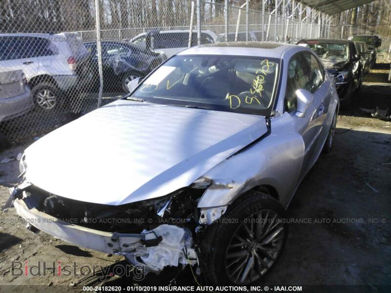 2014 Lexus IS (VIN JTHCF1D26E5002812) — фото 2 из 10
