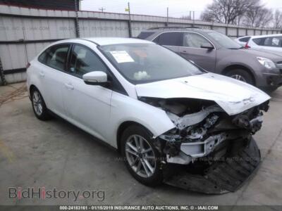 2016 Ford FOCUS SE, белый — VIN 1FADP3F20GL212371, IAAI